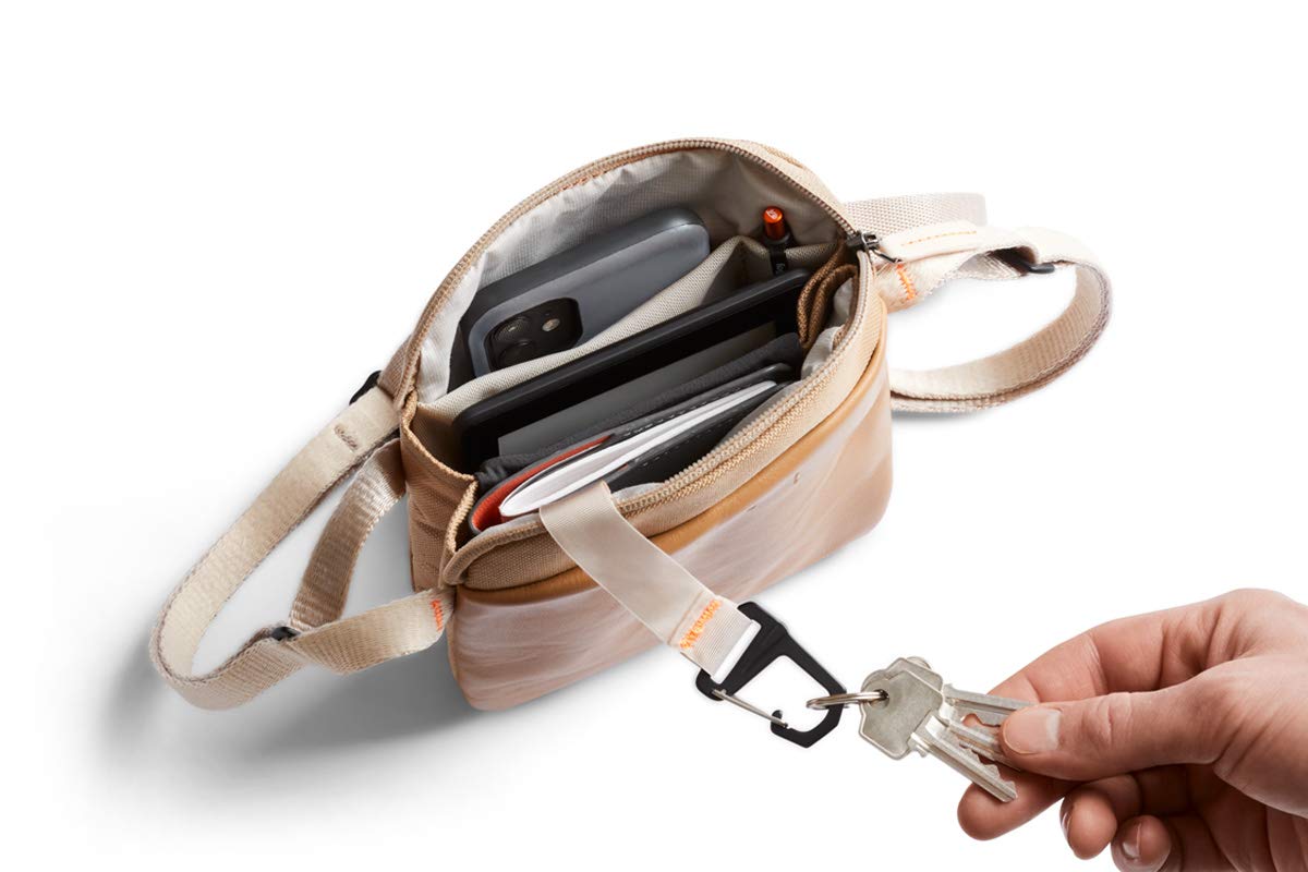 bellroy-city-pouch-premium-besace-cuir-desert image 4