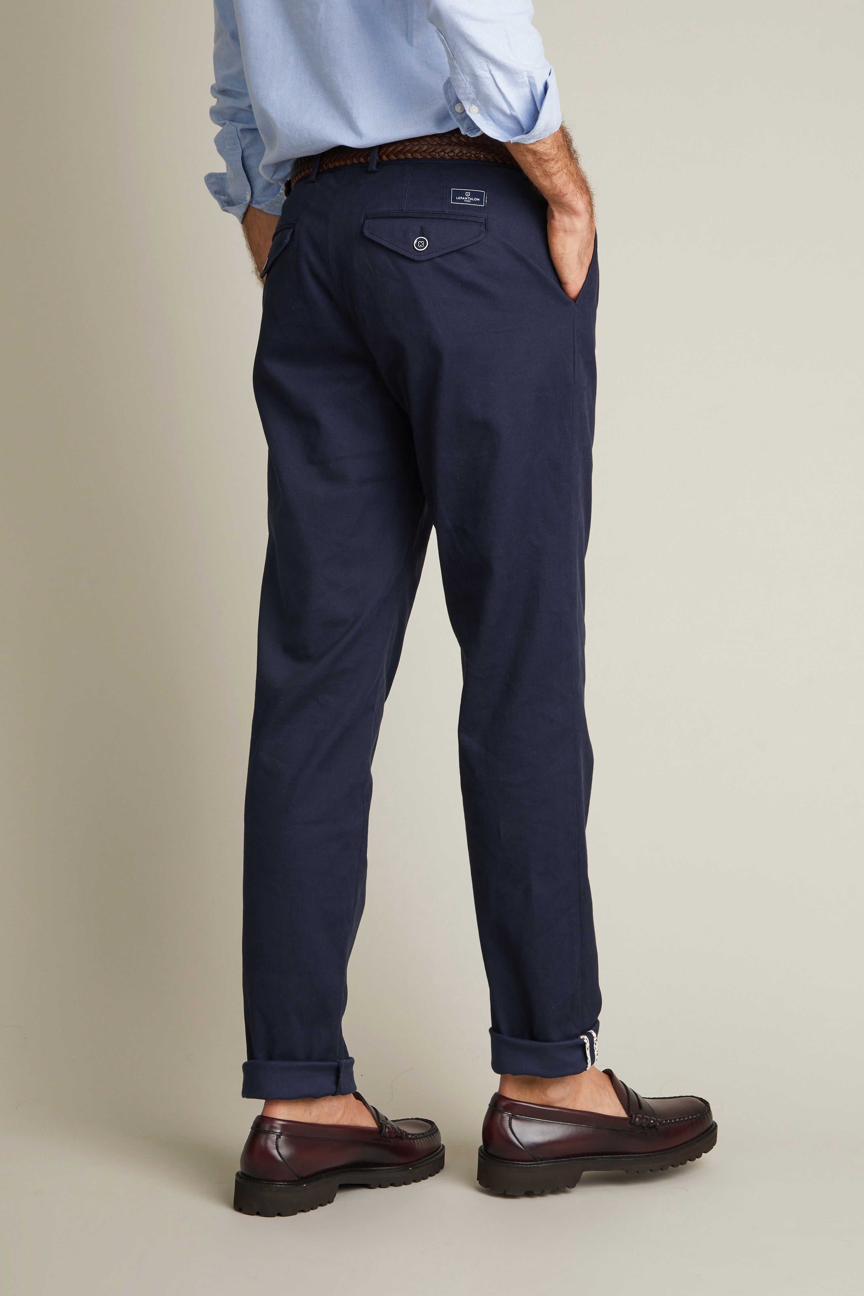 le-pantalon-chinos-homme-chino-pinces-marine-chino-bleu-carotte image 4