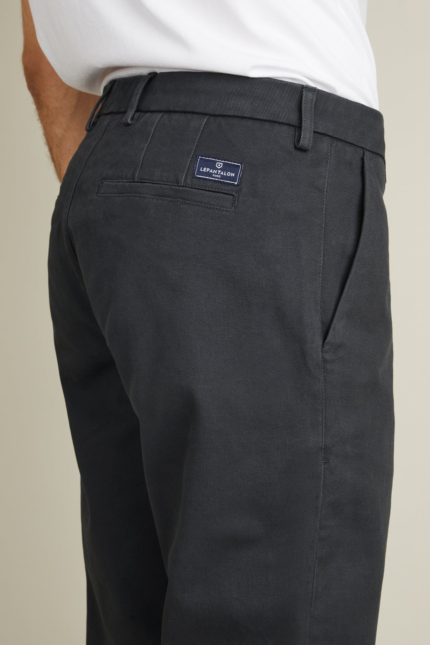 le-pantalon-chino-droit-gris-anthracite-pantalon-homme-coton image 3