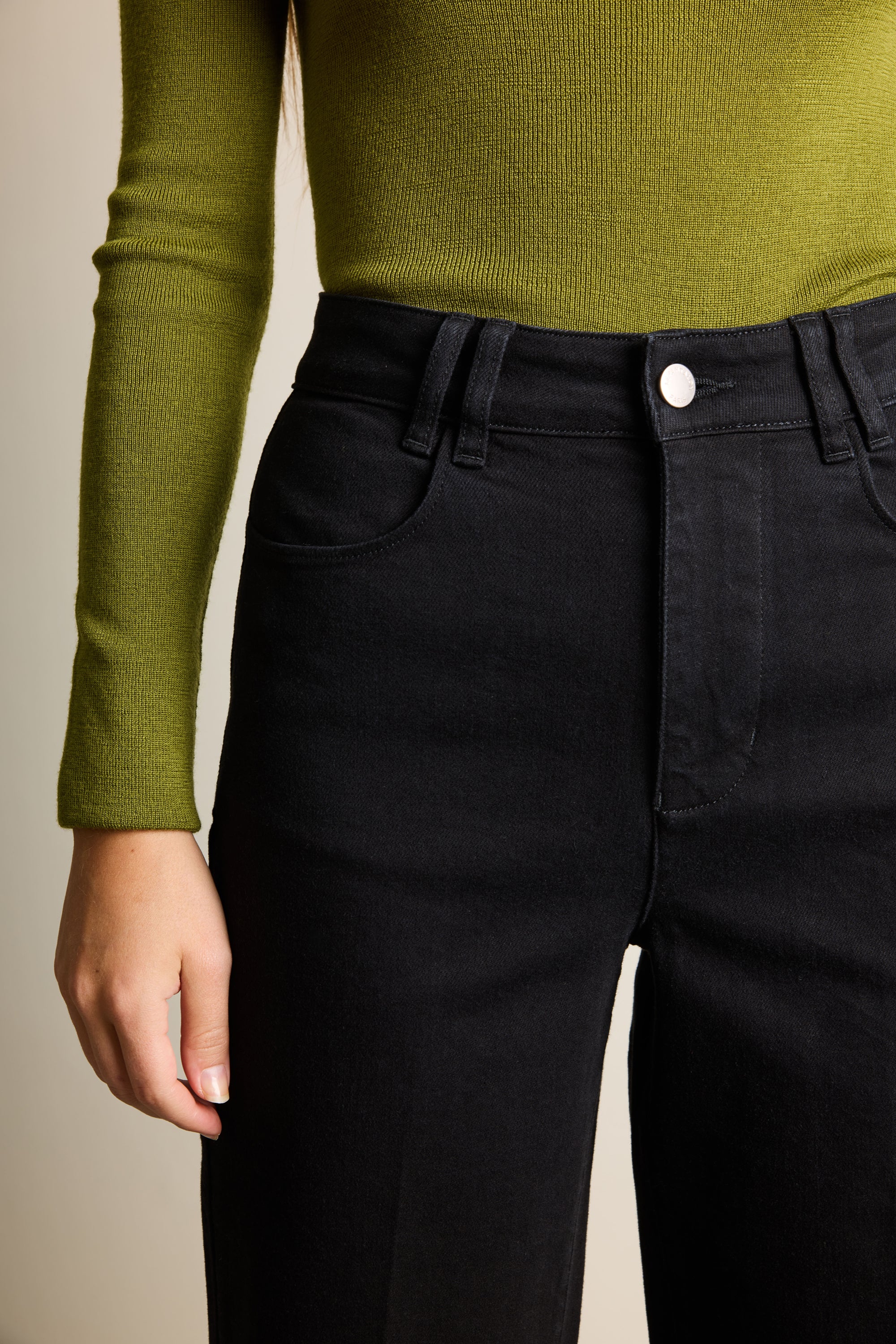 le-pantalon-jeans-femme-jean-wideleg-jean-noir-coton-bio-taille-haute image 4