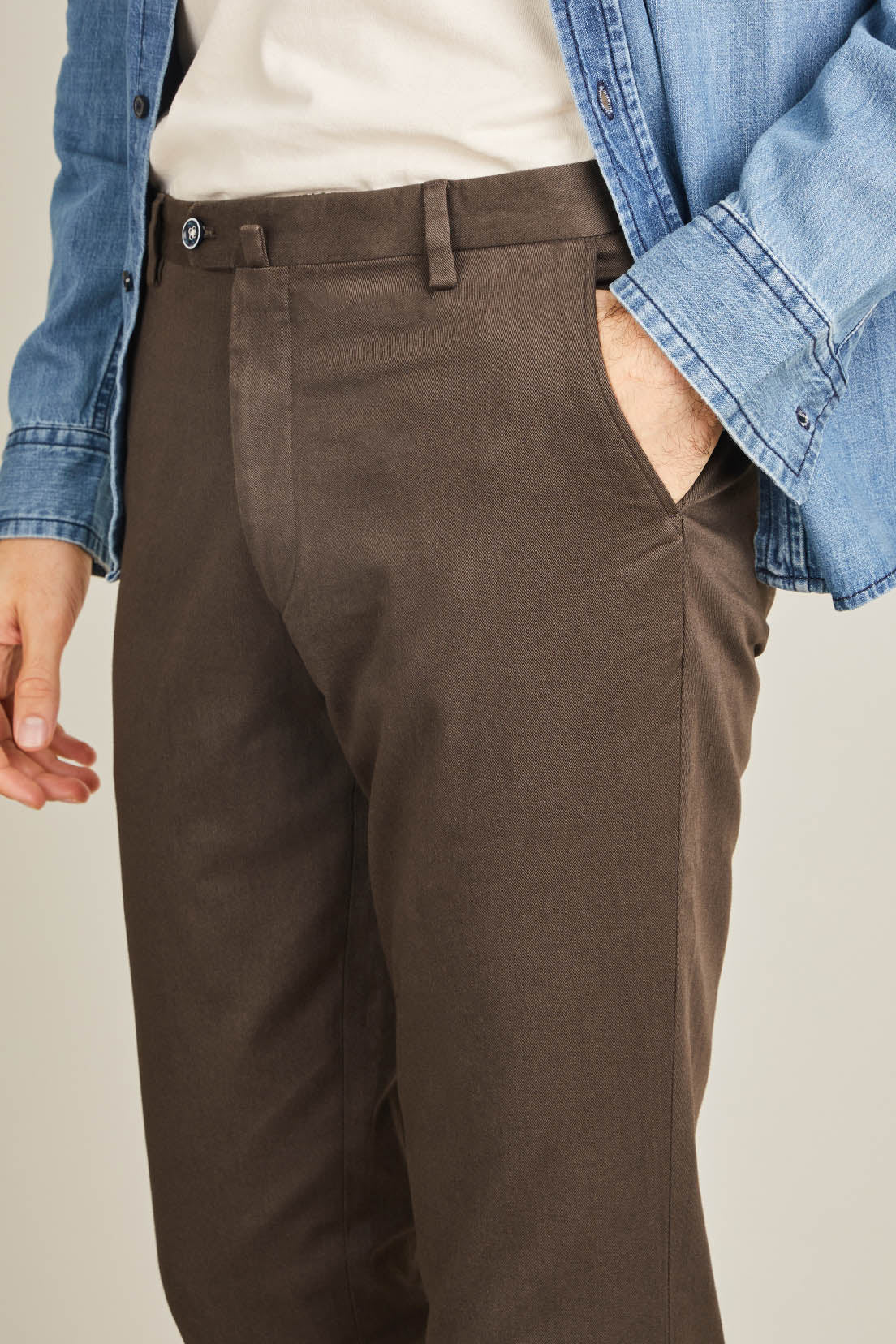 le-pantalon-chino-fm-lpc-20-pantalon-homme-noisette-coton image 3