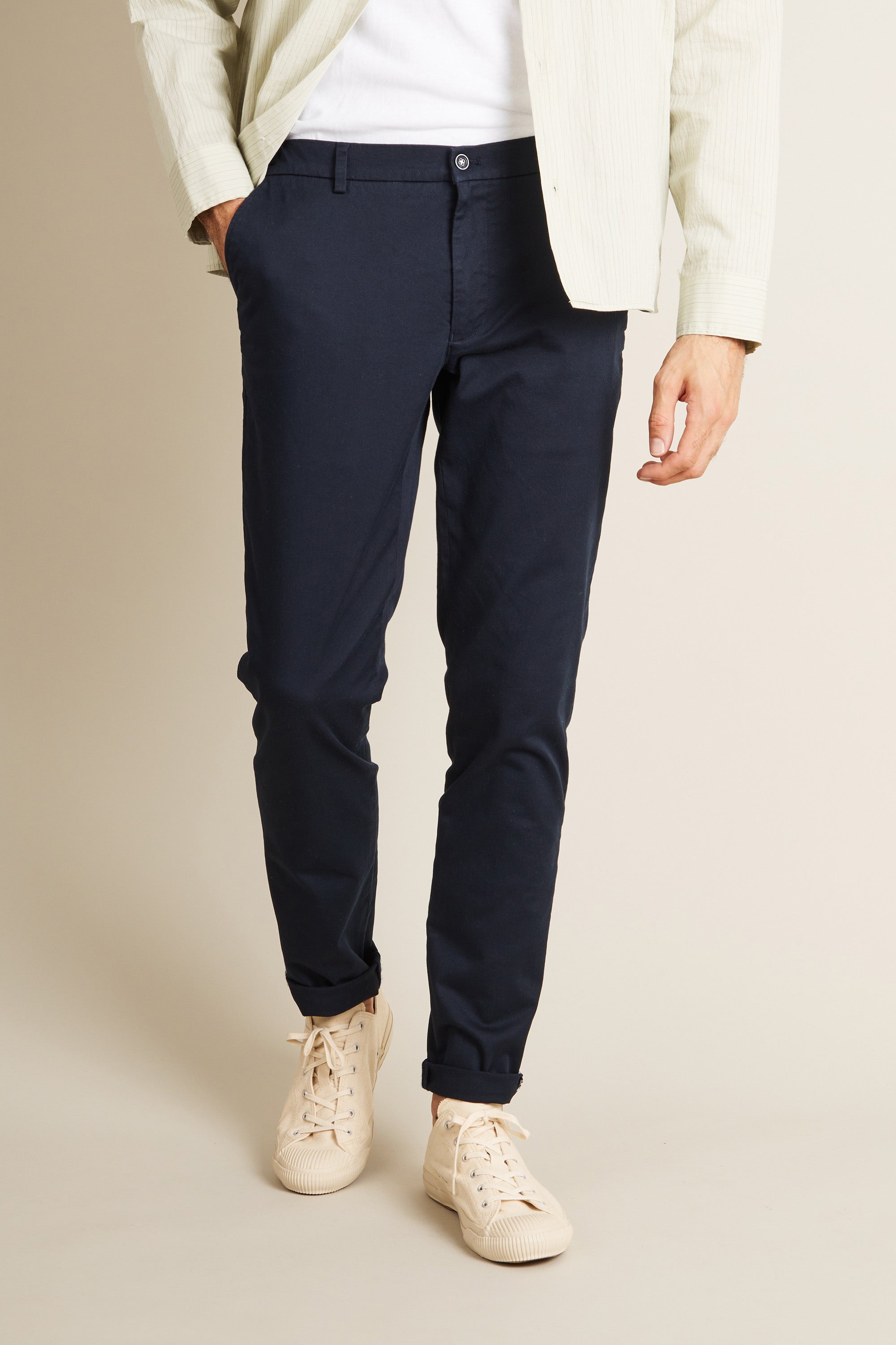 le-pantalon-chino-easy-semi-slim-pantalon-bleu-marine-coton image 1