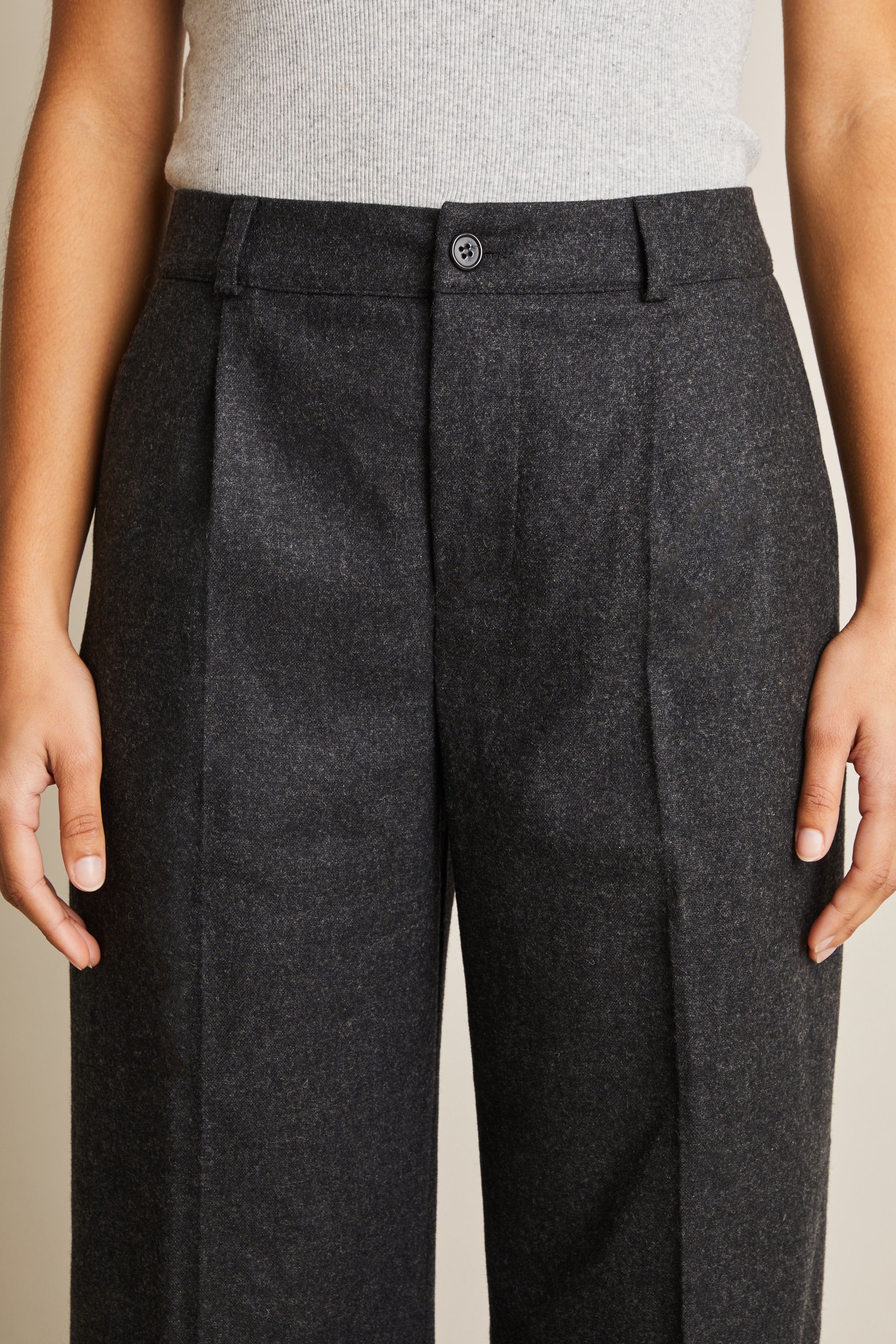le-pantalon-palazzo-gris-anthracite-pantalon-flanelle-laine image 3