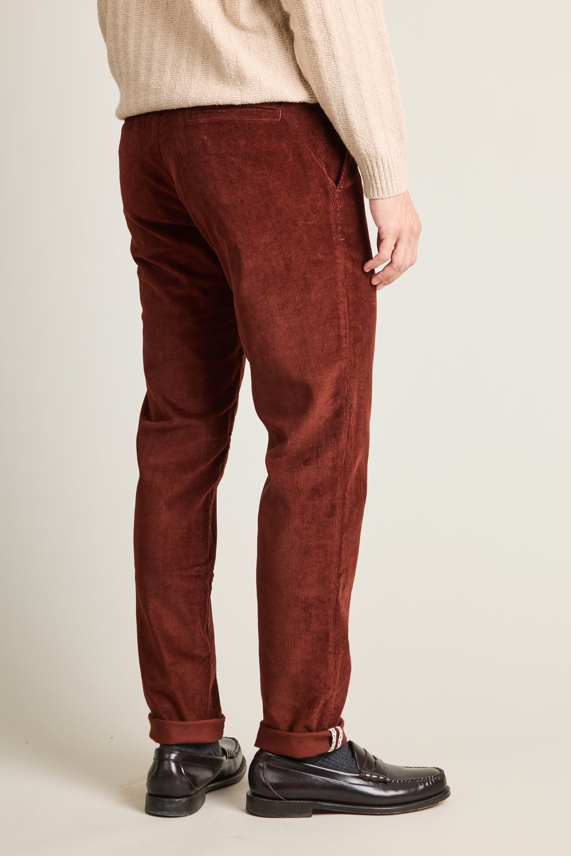 le-pantalon-chinos-homme-chino-velours-pantalon-terracotta-stretch image 4