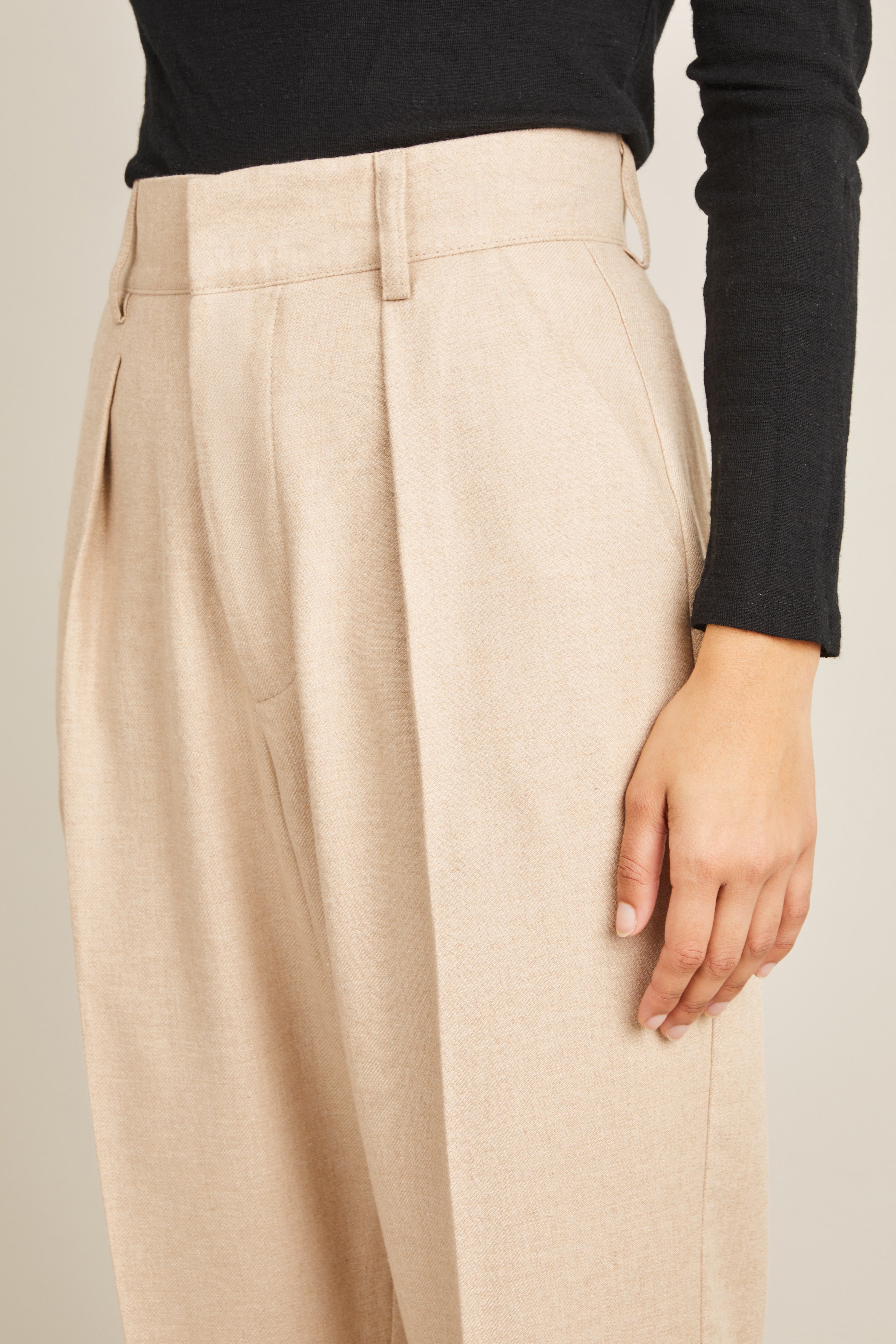 le-pantalon-cigarette-flanelle-beige-pantalon-laine-chaud image 3