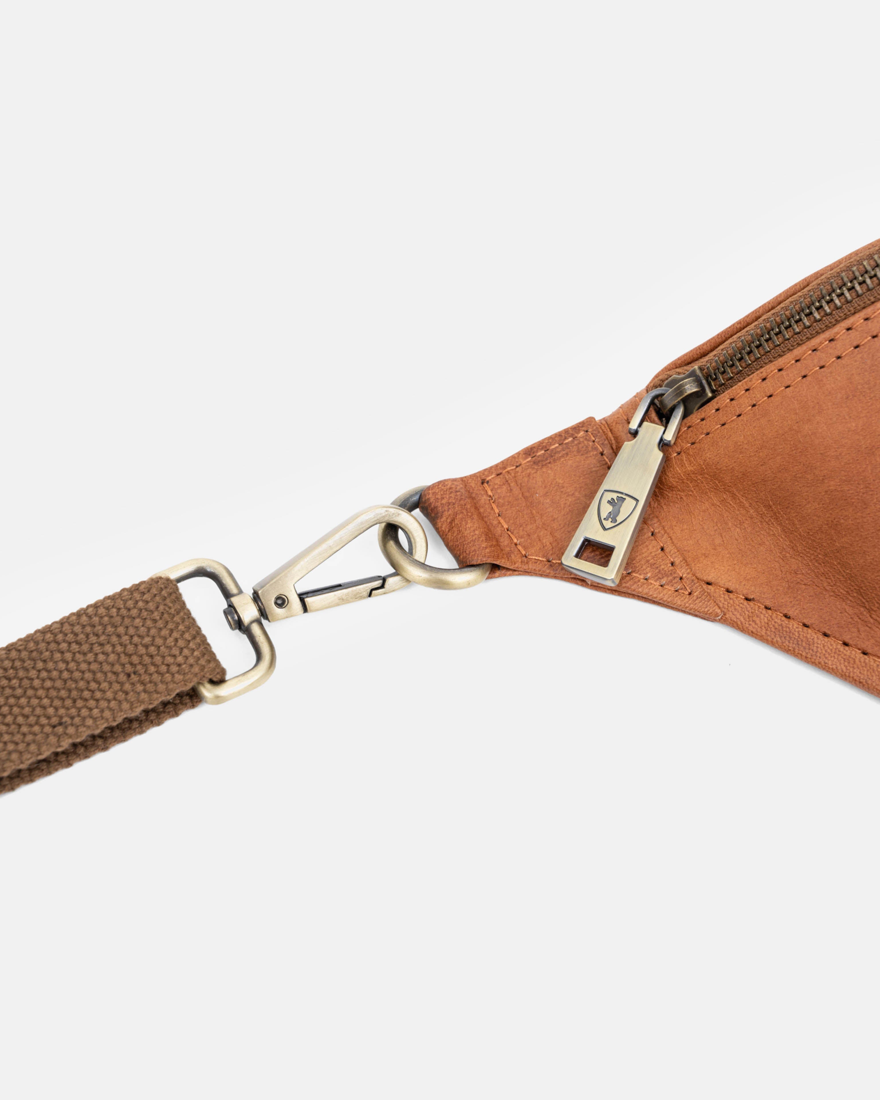berliner-bags-kai-2-0-banane-cuir-xl-marron-vintage image 7