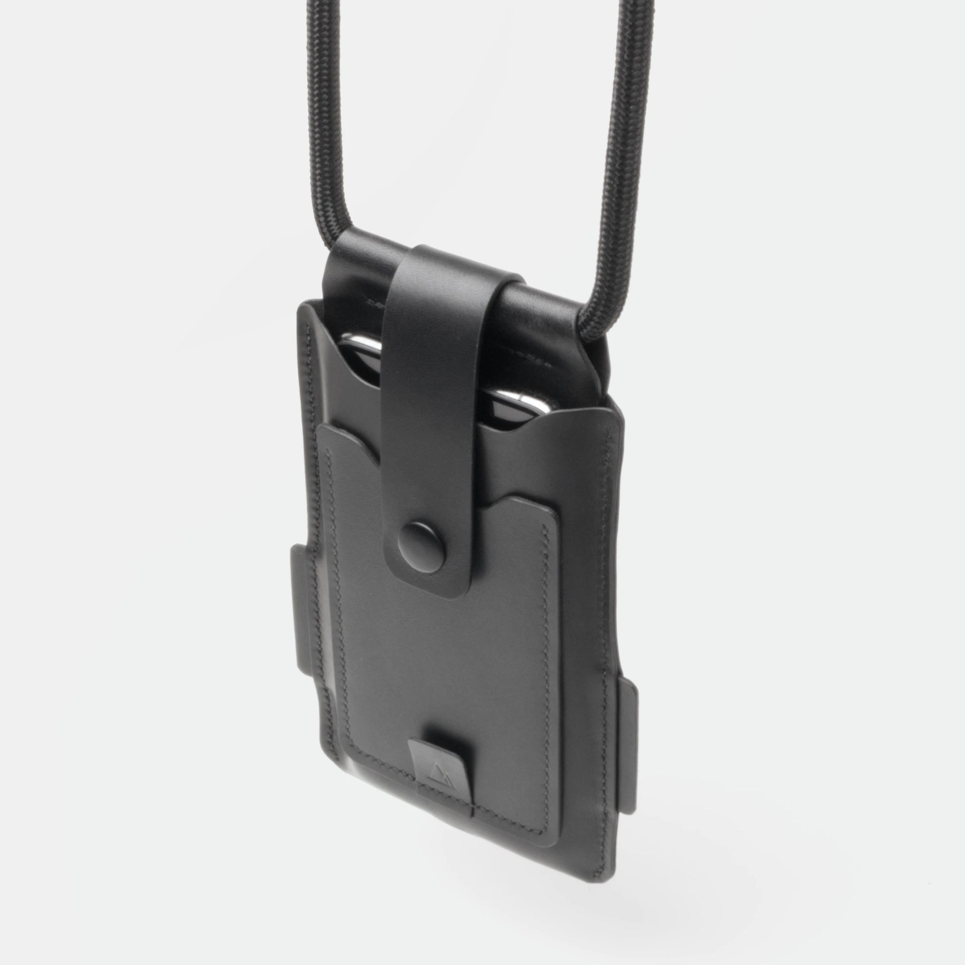 darksails-pour-le-voyage-pochette-t-l-phone-cuir-noir image 1