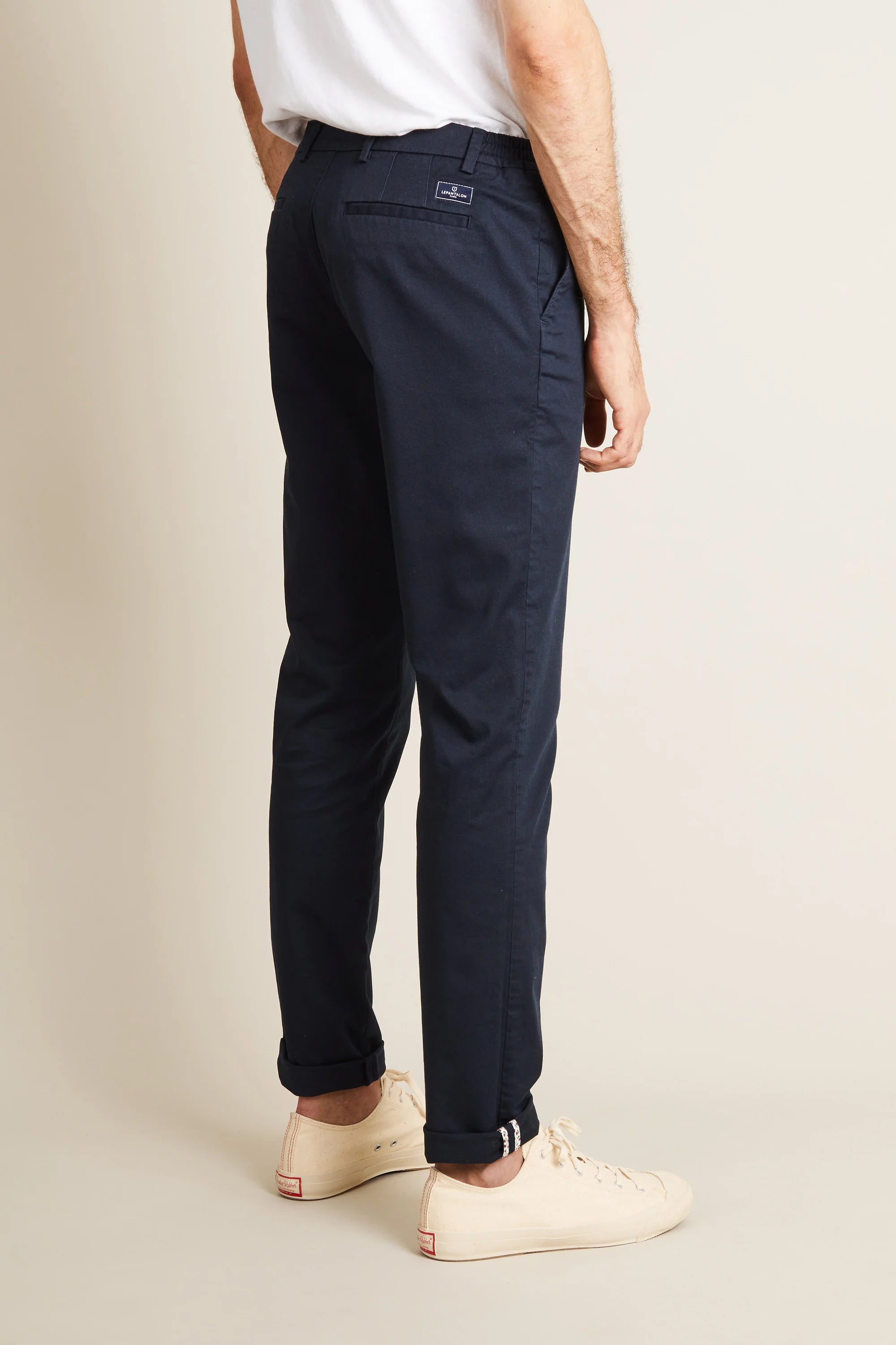 le-pantalon-chino-easy-semi-slim-pantalon-bleu-marine-coton image 7