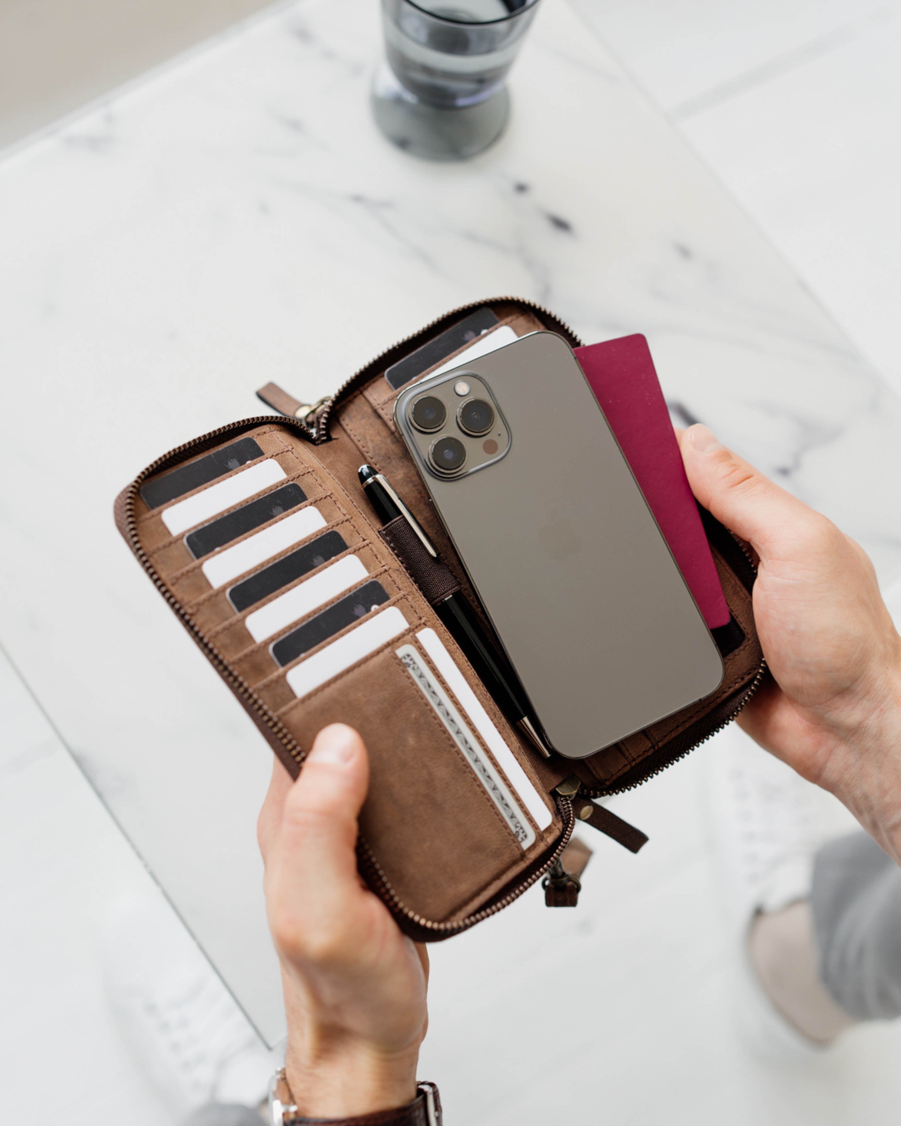 berliner-bags-dallas-m-organisateur-voyage-cuir-espresso image 8