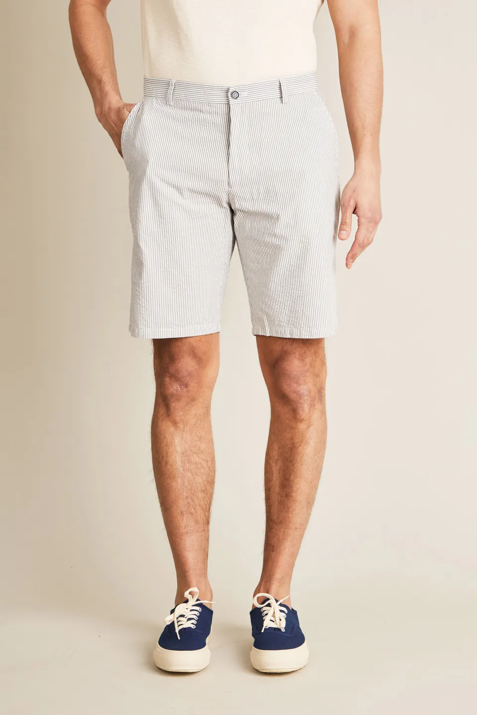 le-pantalon-bermuda-seersucker-gris-short-coton image 1