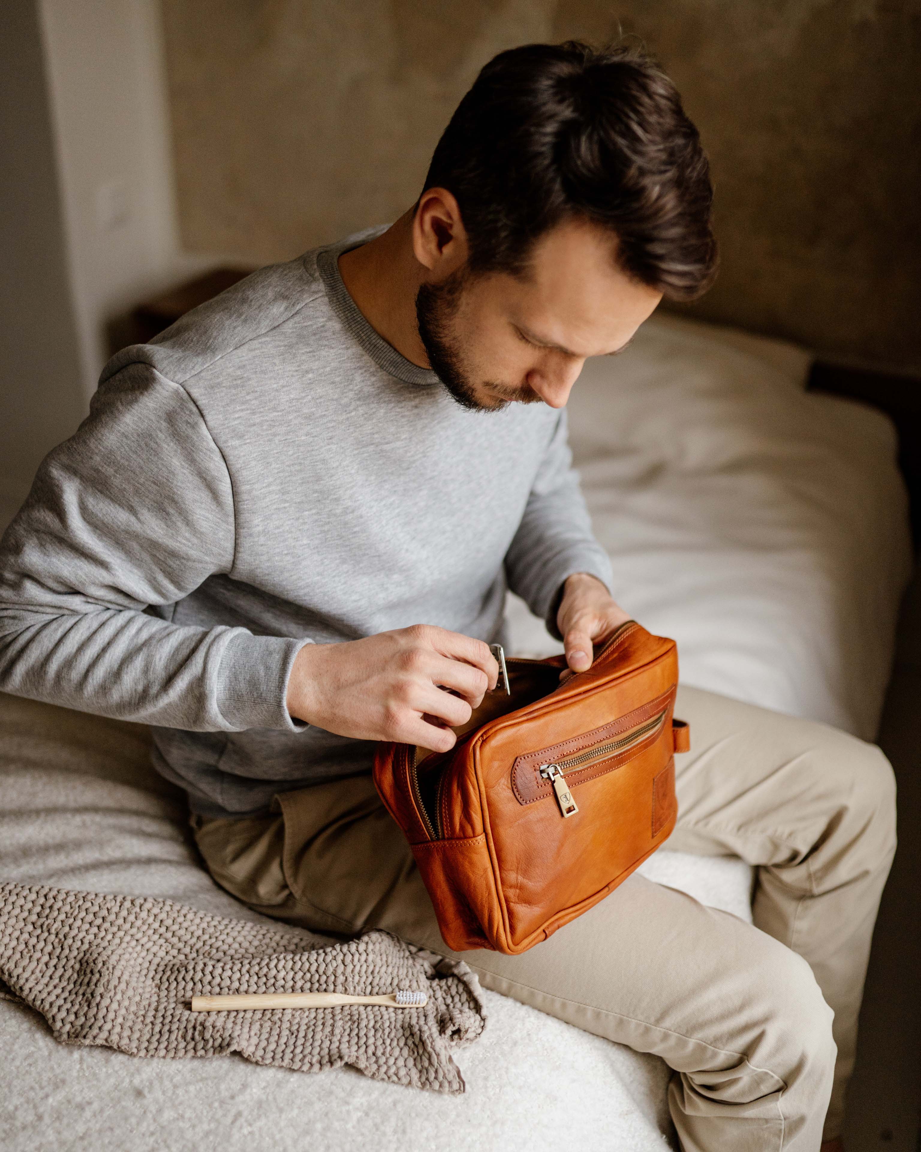 berliner-bags-paul-trousse-de-toilette-marron-vintage-simple image 6