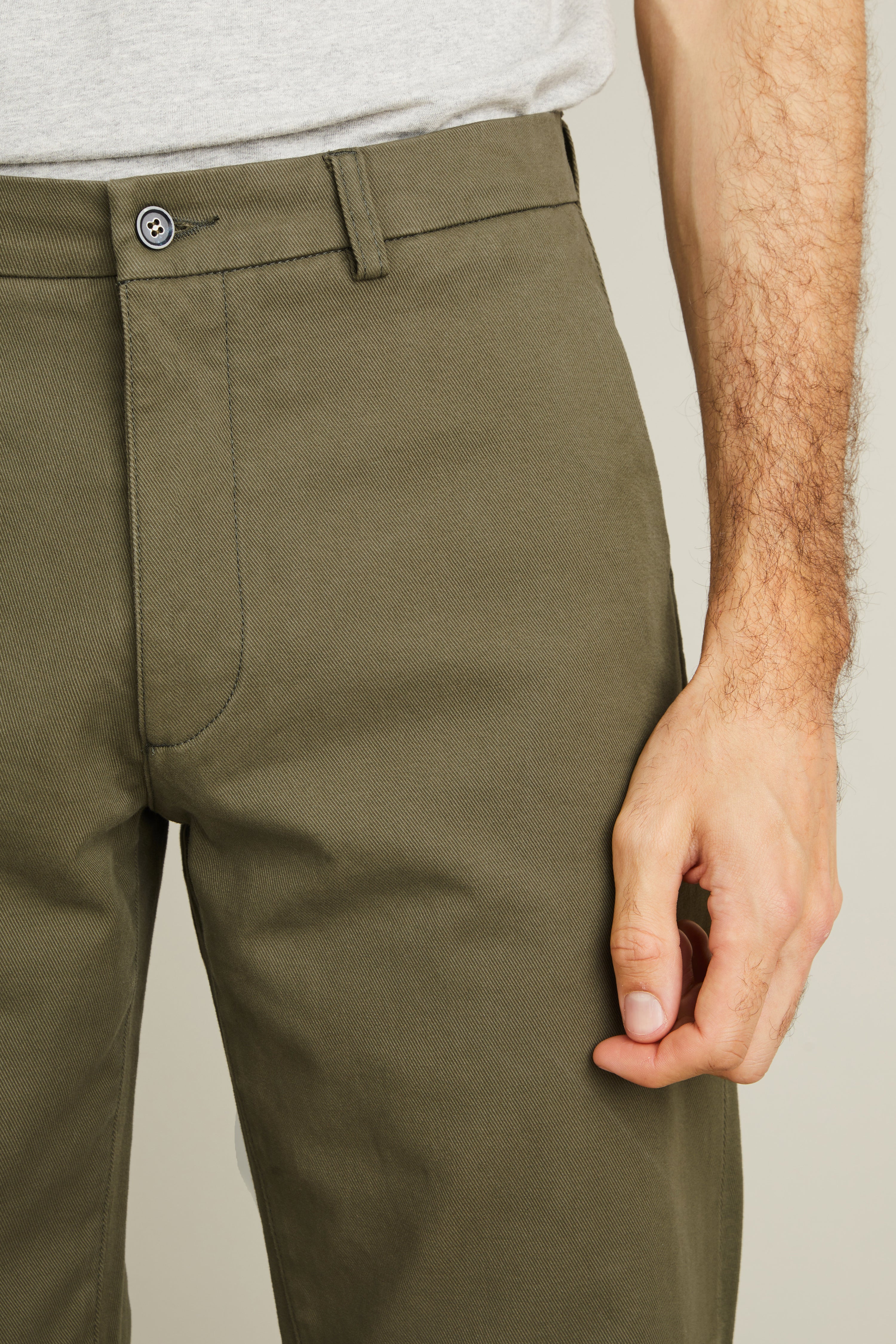 le-pantalon-chino-droit-kaki-chino-homme-coton-330-gr image 2
