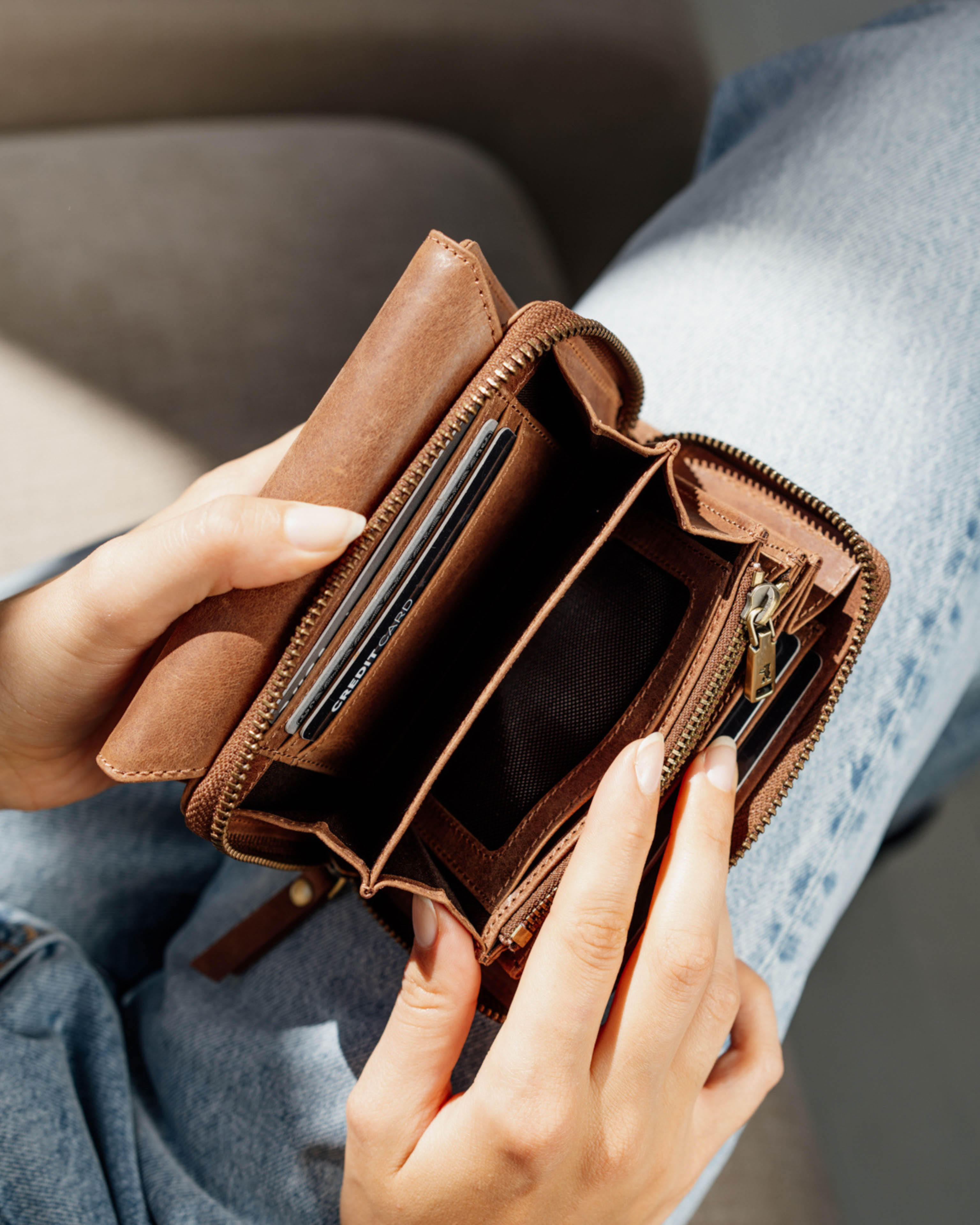 berliner-bags-vienna-portefeuille-femme-camel-15-cartes-rfid image 2