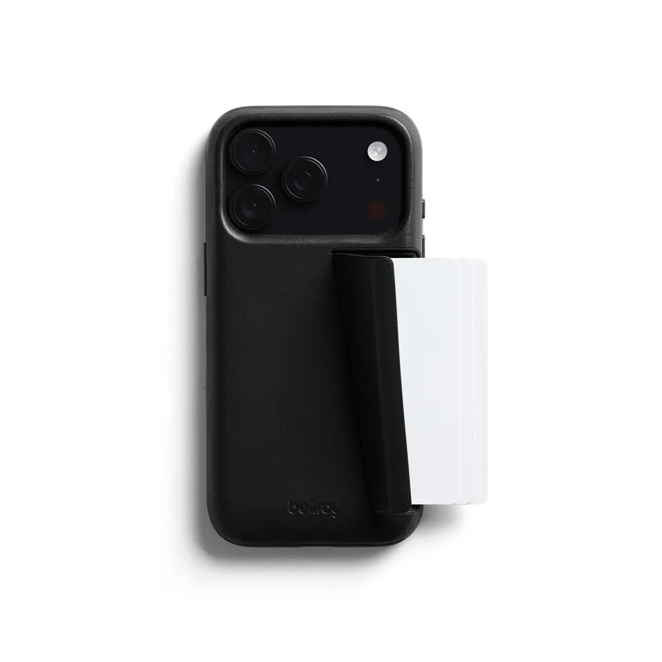 bellroy-phone-case-3-card-coque-iphone-17-pro-cuir-noir image 1