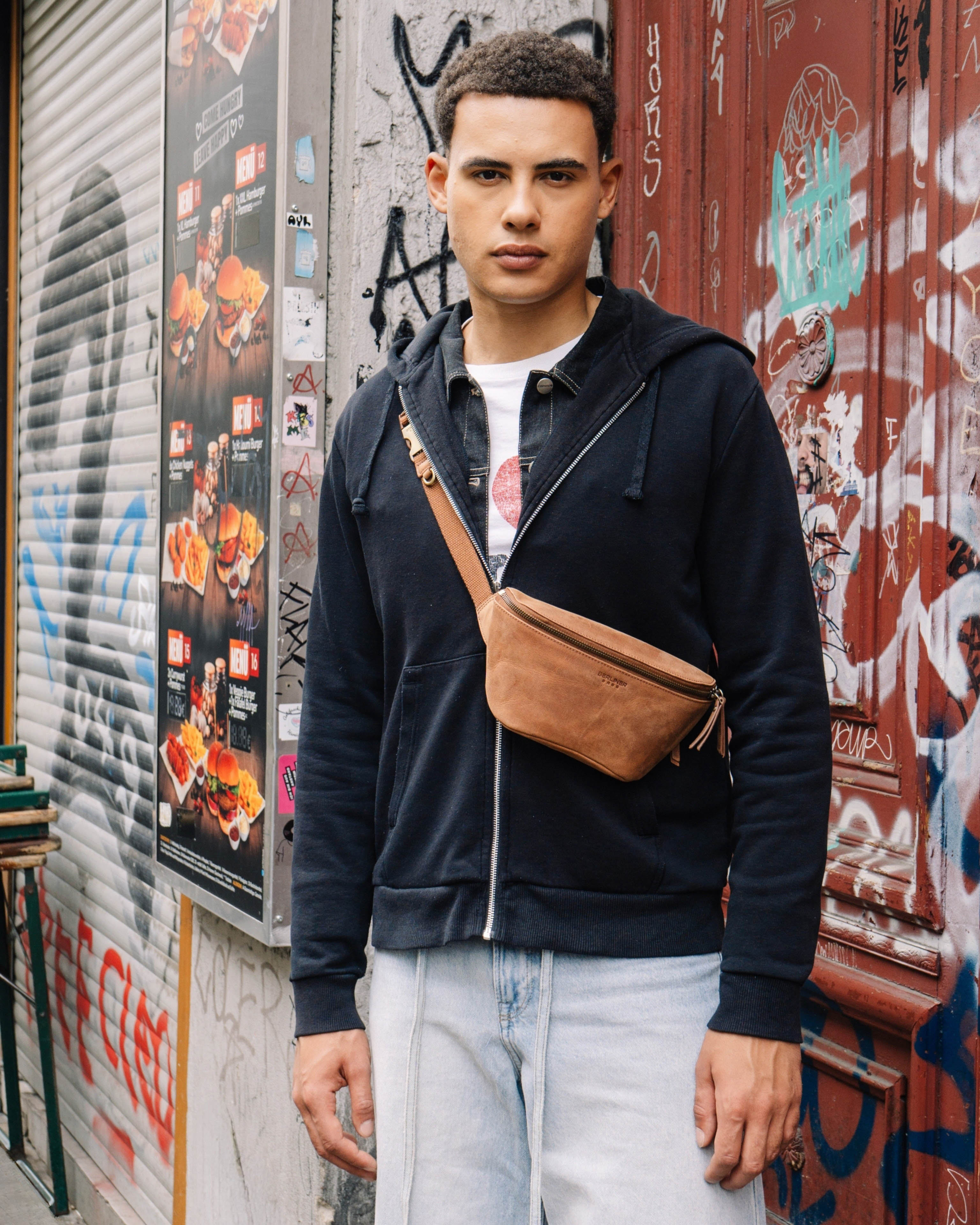 berliner-bags-noah-banane-cuir-camel-vintage-mains-libres image 2