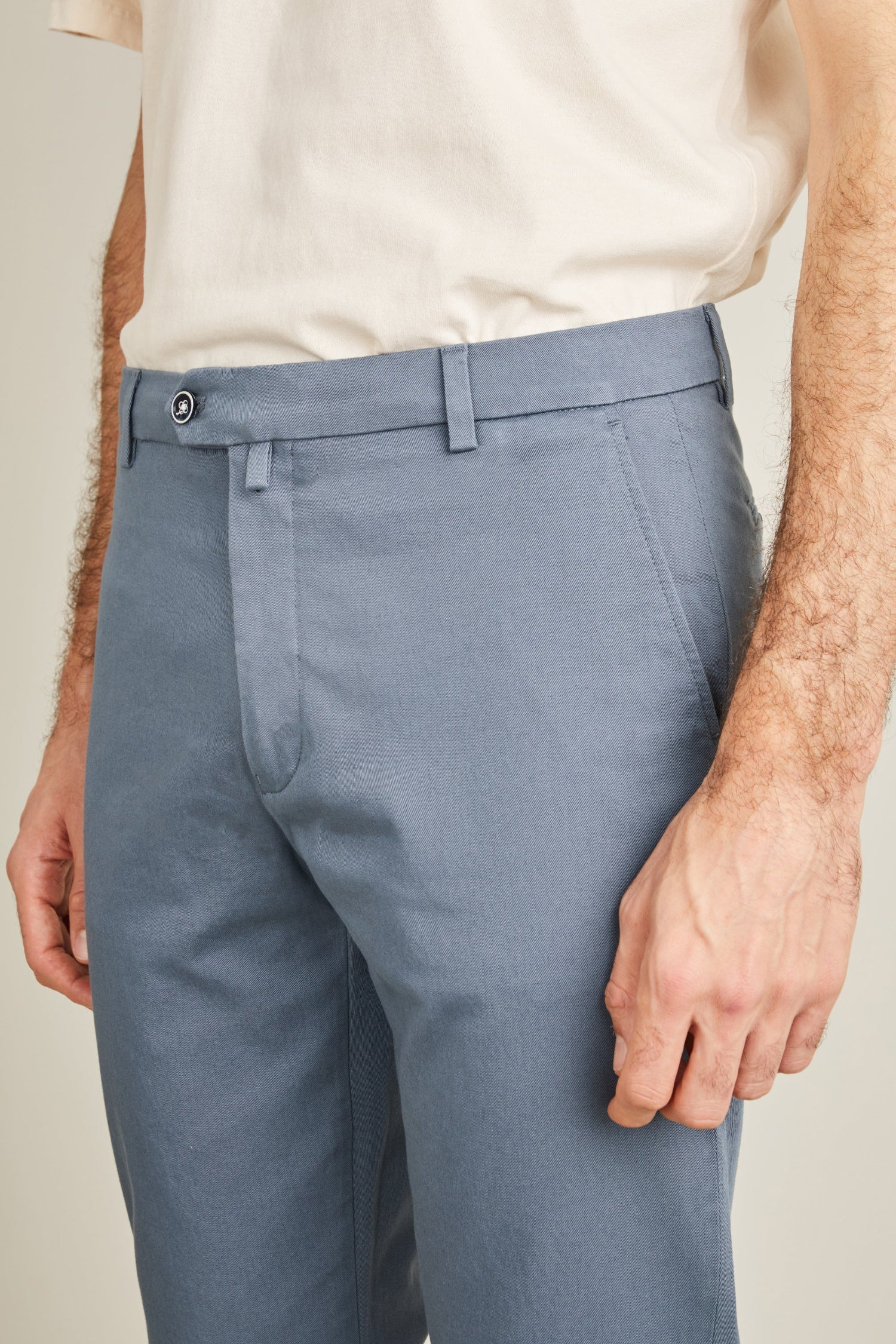 le-pantalon-chino-bleu-jasmin-pantalon-chino-homme-coton image 4