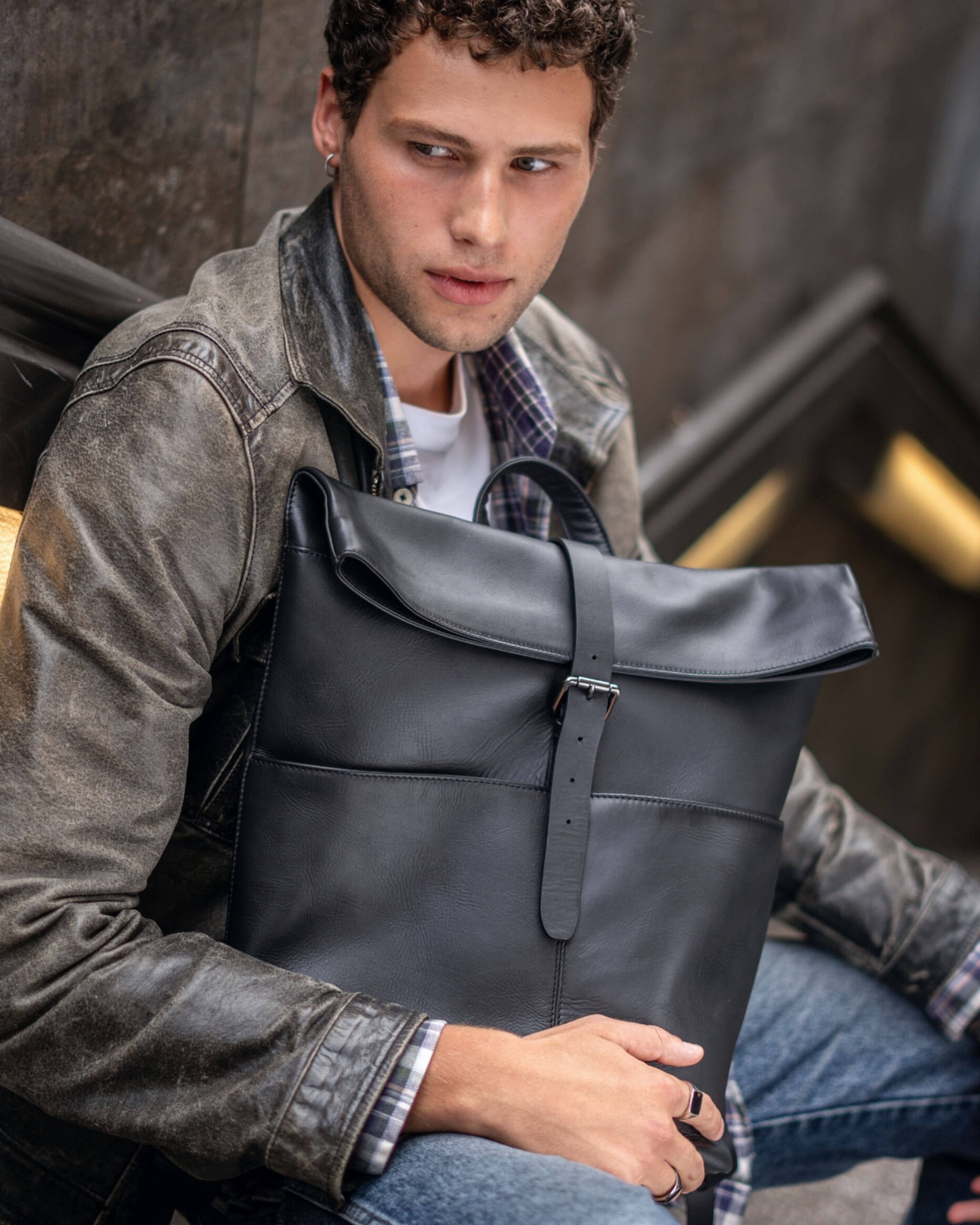 berliner-bags-finn-sac-dos-cuir-noir-ordinateur image 7