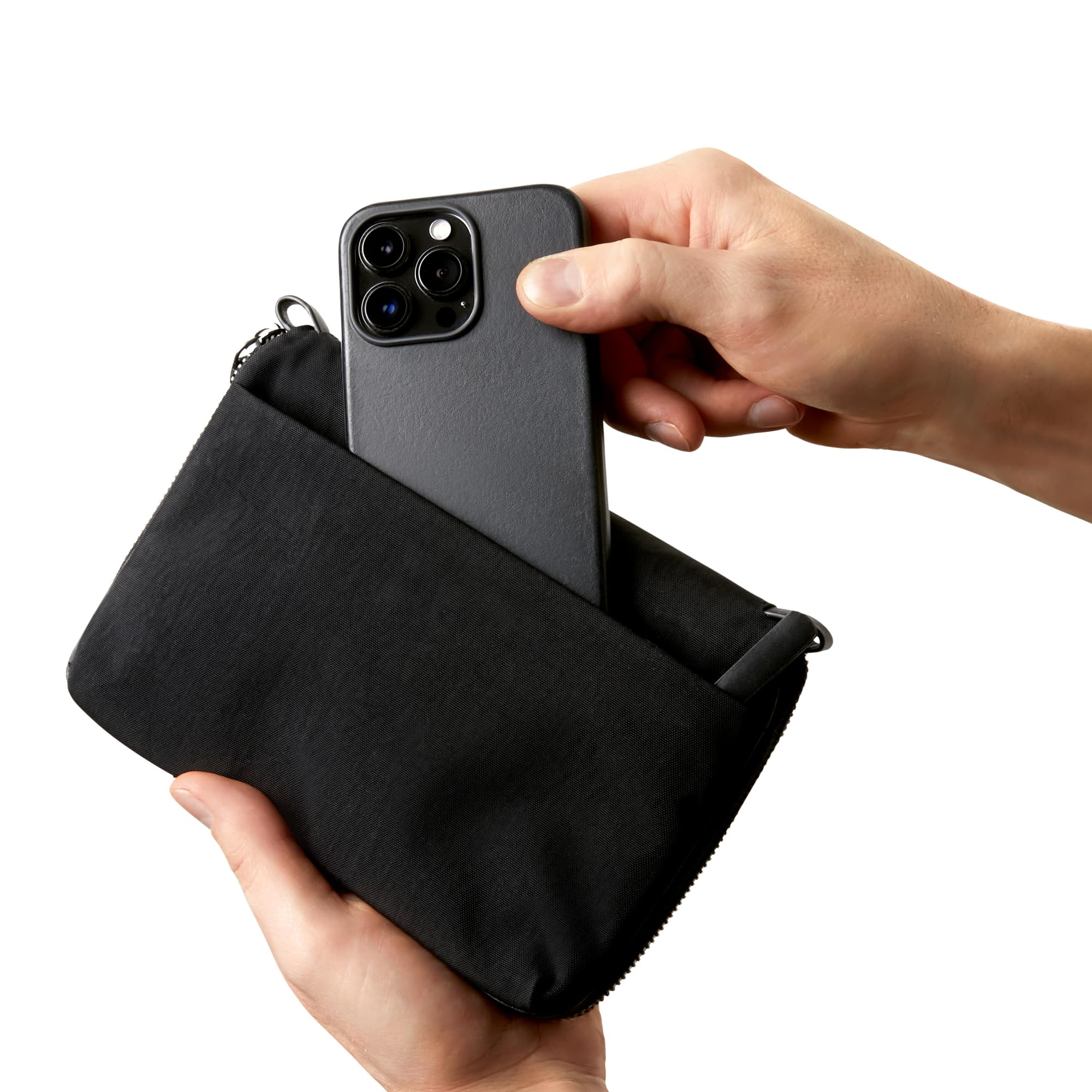 bellroy-wonder-kit-pochette-tech-raven-nylon-recycl-organisateur image 5