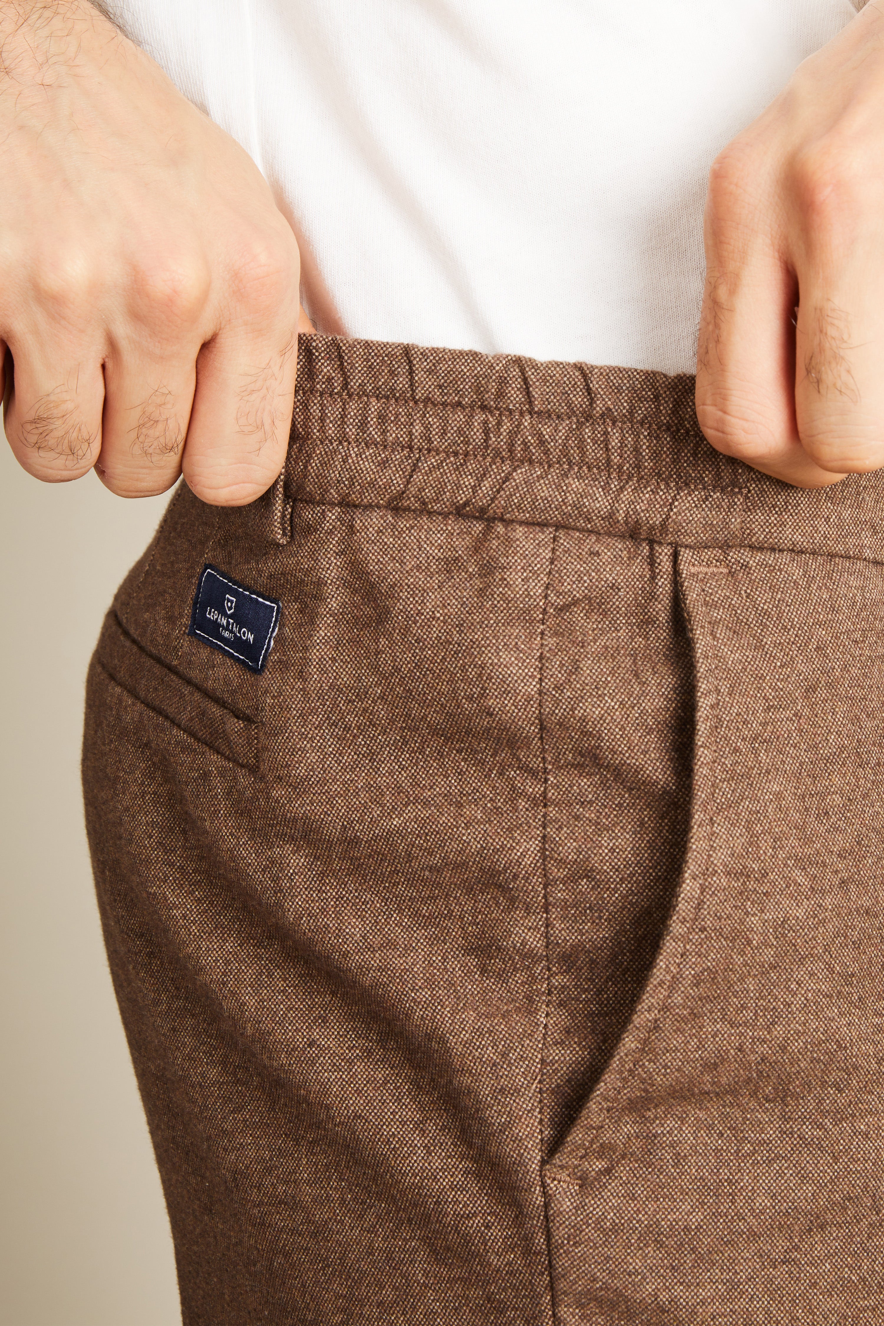 le-pantalon-chinos-chino-chaud-easy-marron-flanelle image 2