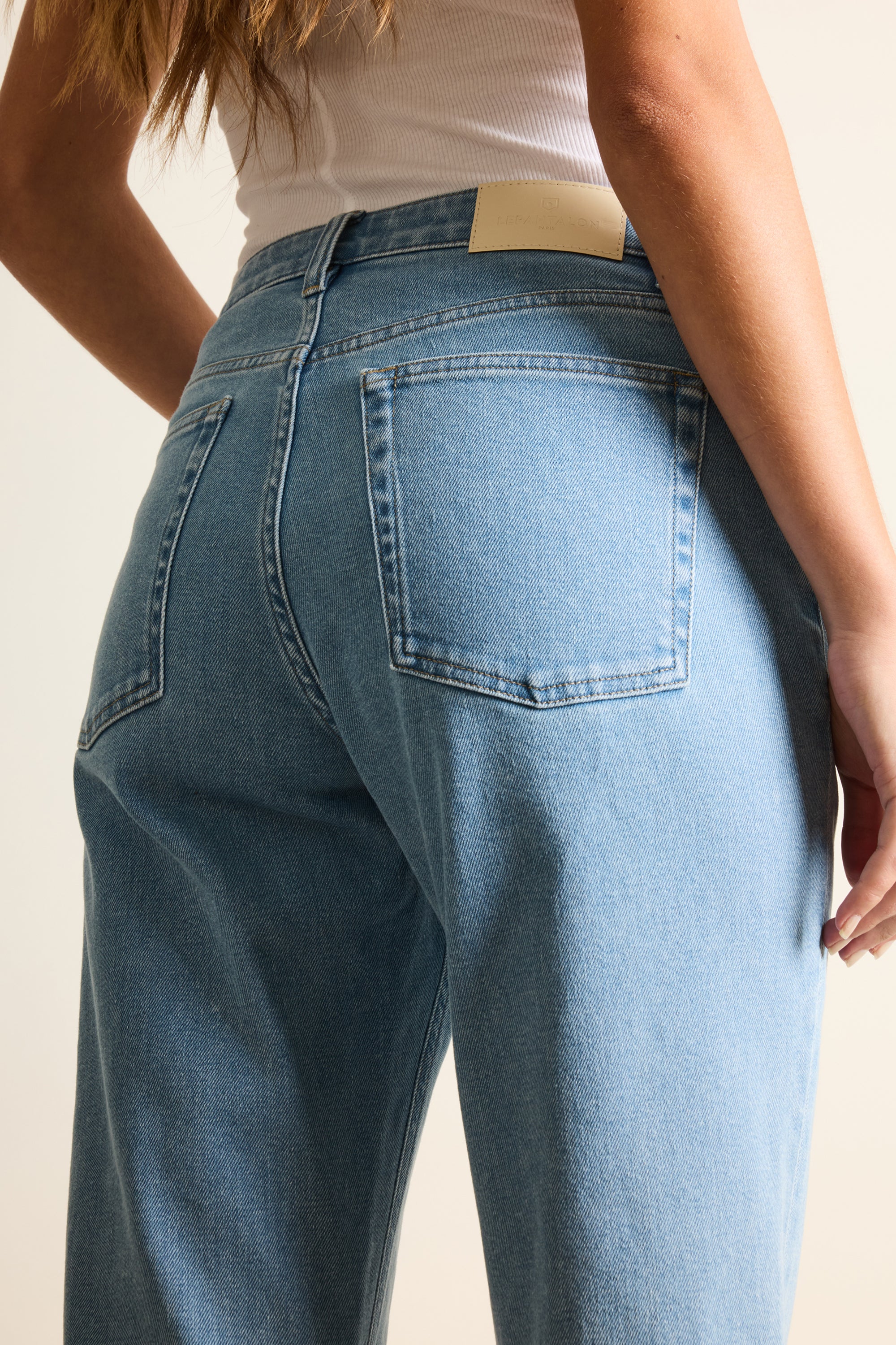 le-pantalon-jean-girlfriend-bleached-femme-coton-recycl image 3