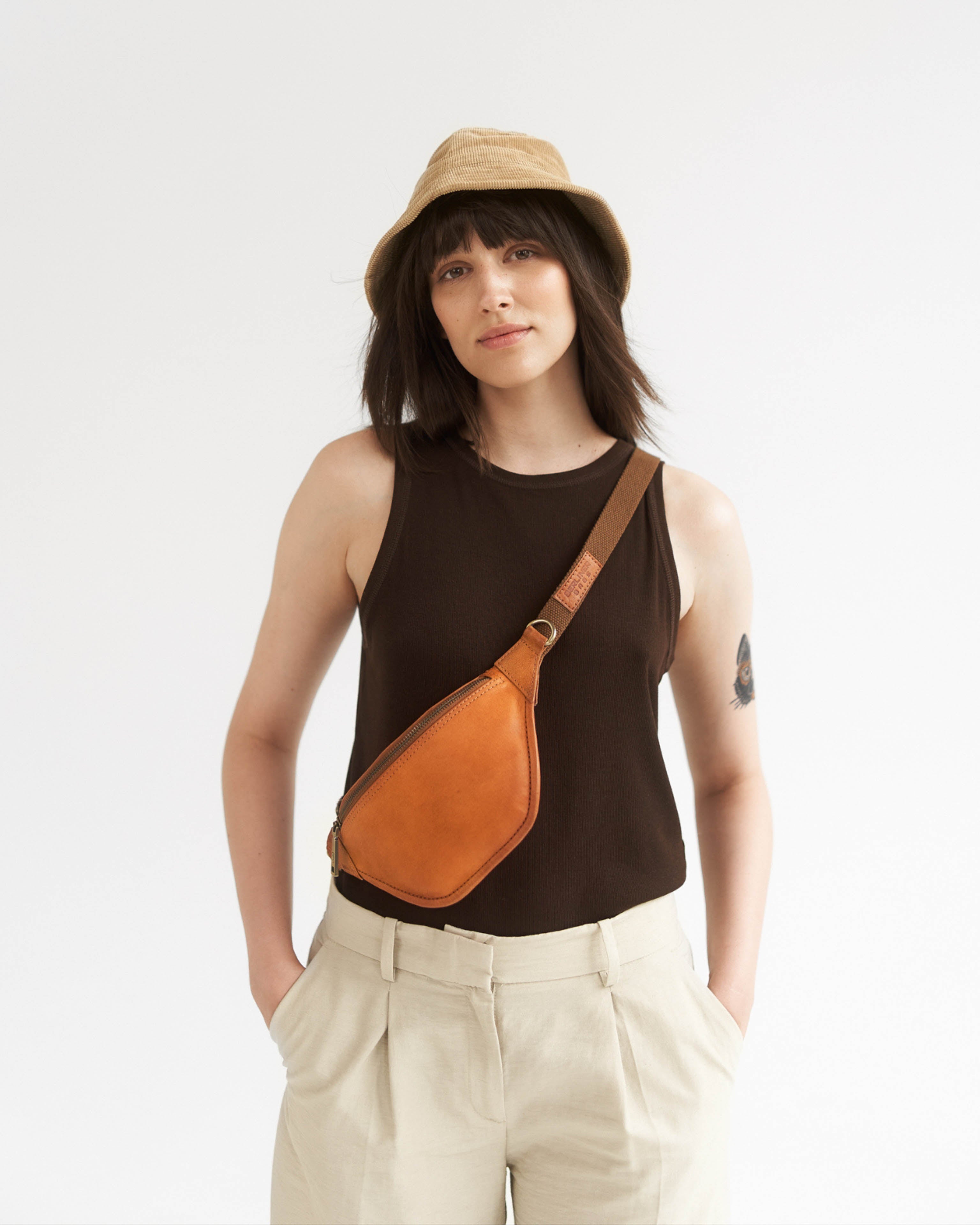 berliner-bags-kai-m-banane-cuir-marron-vintage-taille-m image 2