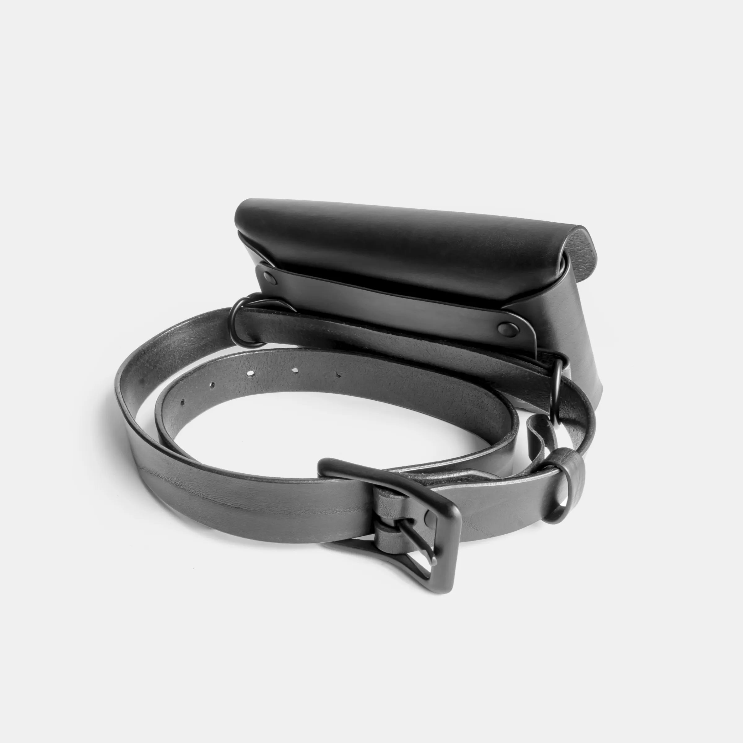 darksails-banane-sac-banane-cuir-noir-sur-mesure image 5
