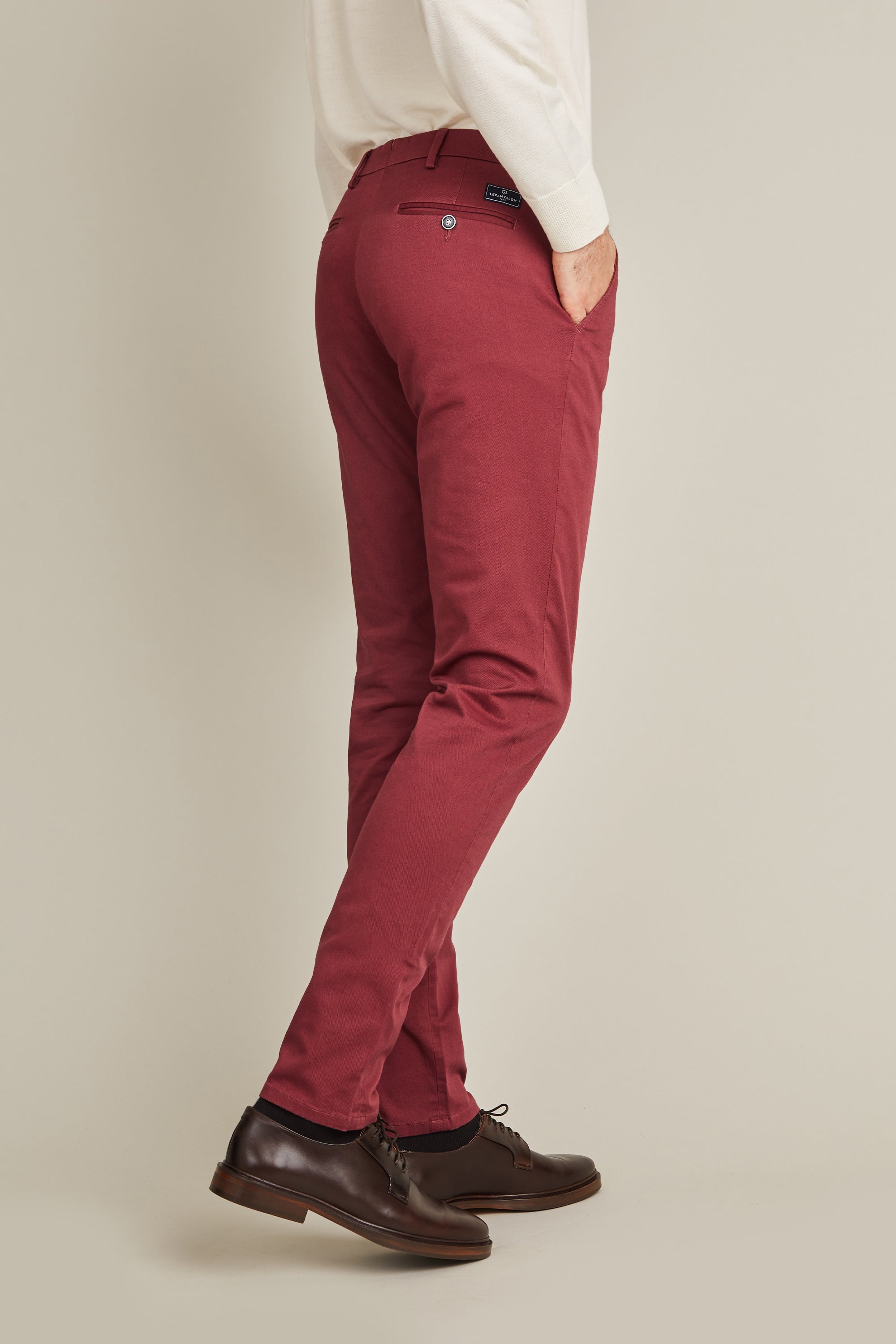 le-pantalon-chinos-homme-chino-bordeaux-fonc-coton-stretch image 6