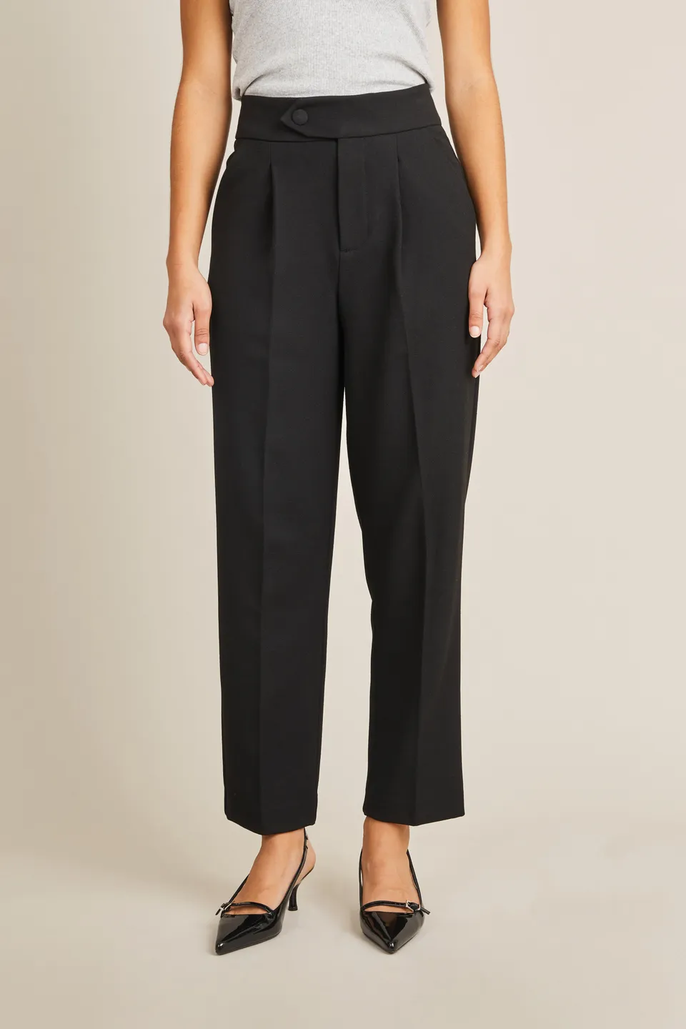 le-pantalon-pinces-pantalon-cigarette-cr-pe-noir-taille-haute image 1