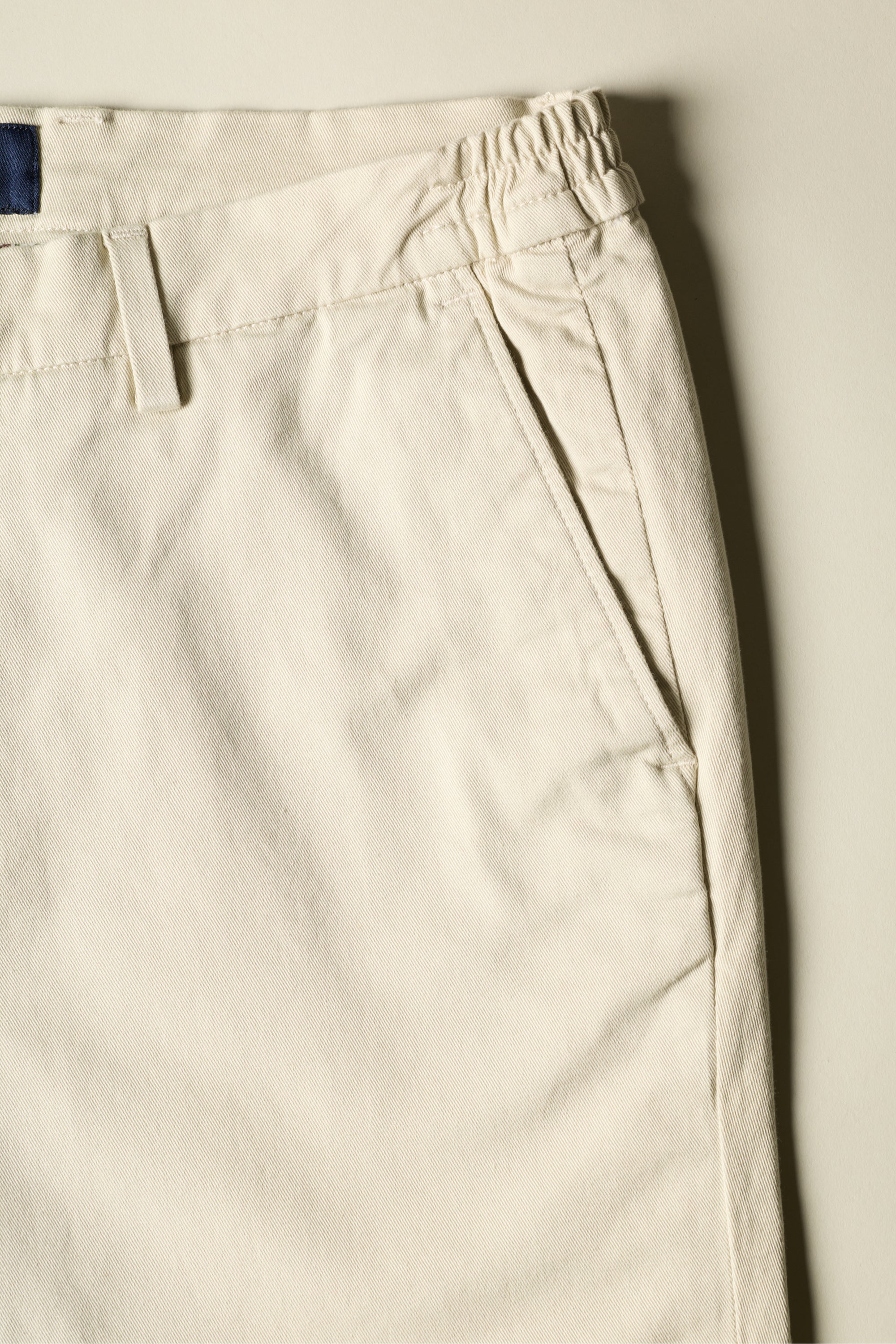 le-pantalon-chino-easy-pantalon-craie-semi-slim-stretch image 3