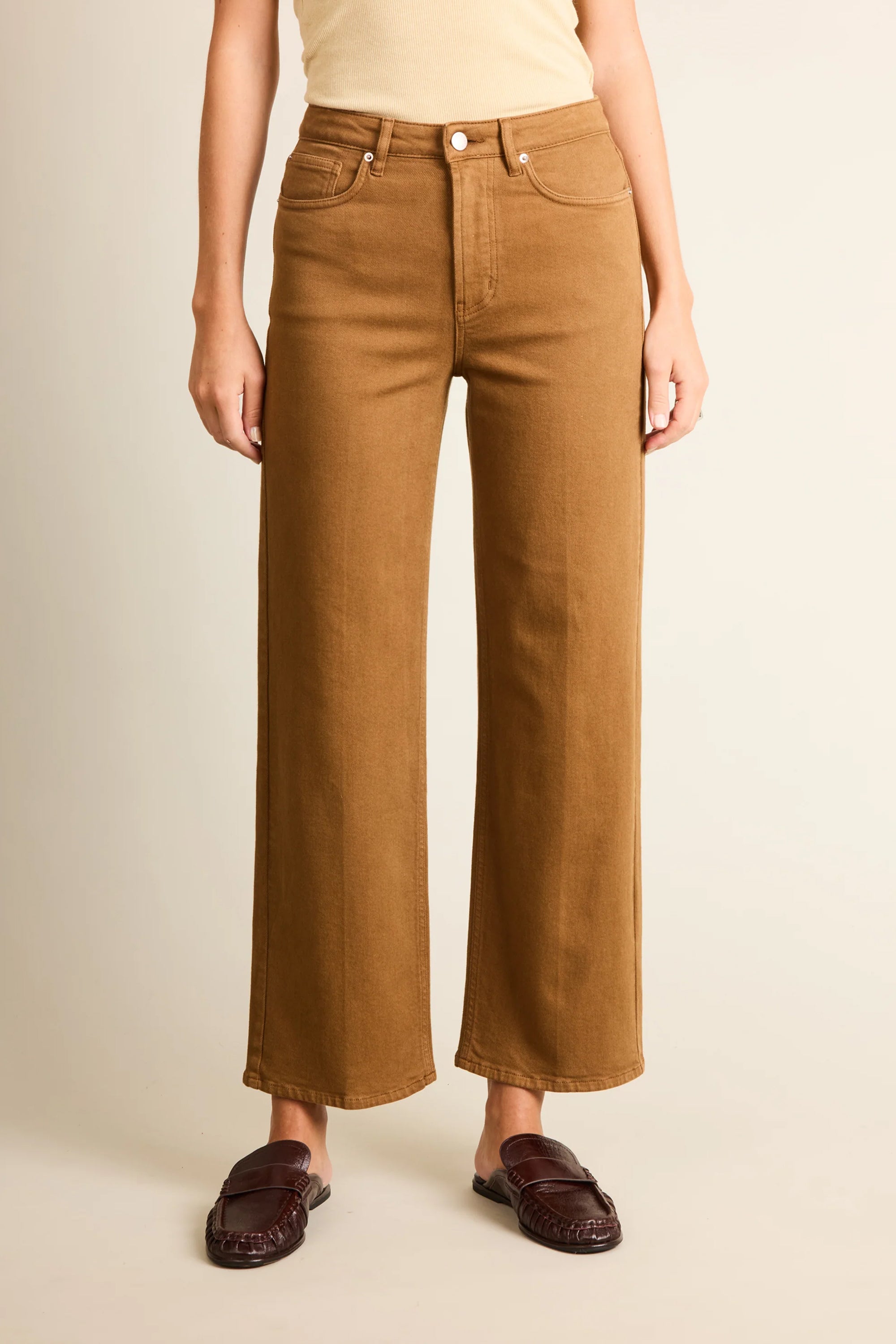 le-pantalon-jeans-femme-jean-flare-caramel-coton-recycl image 1