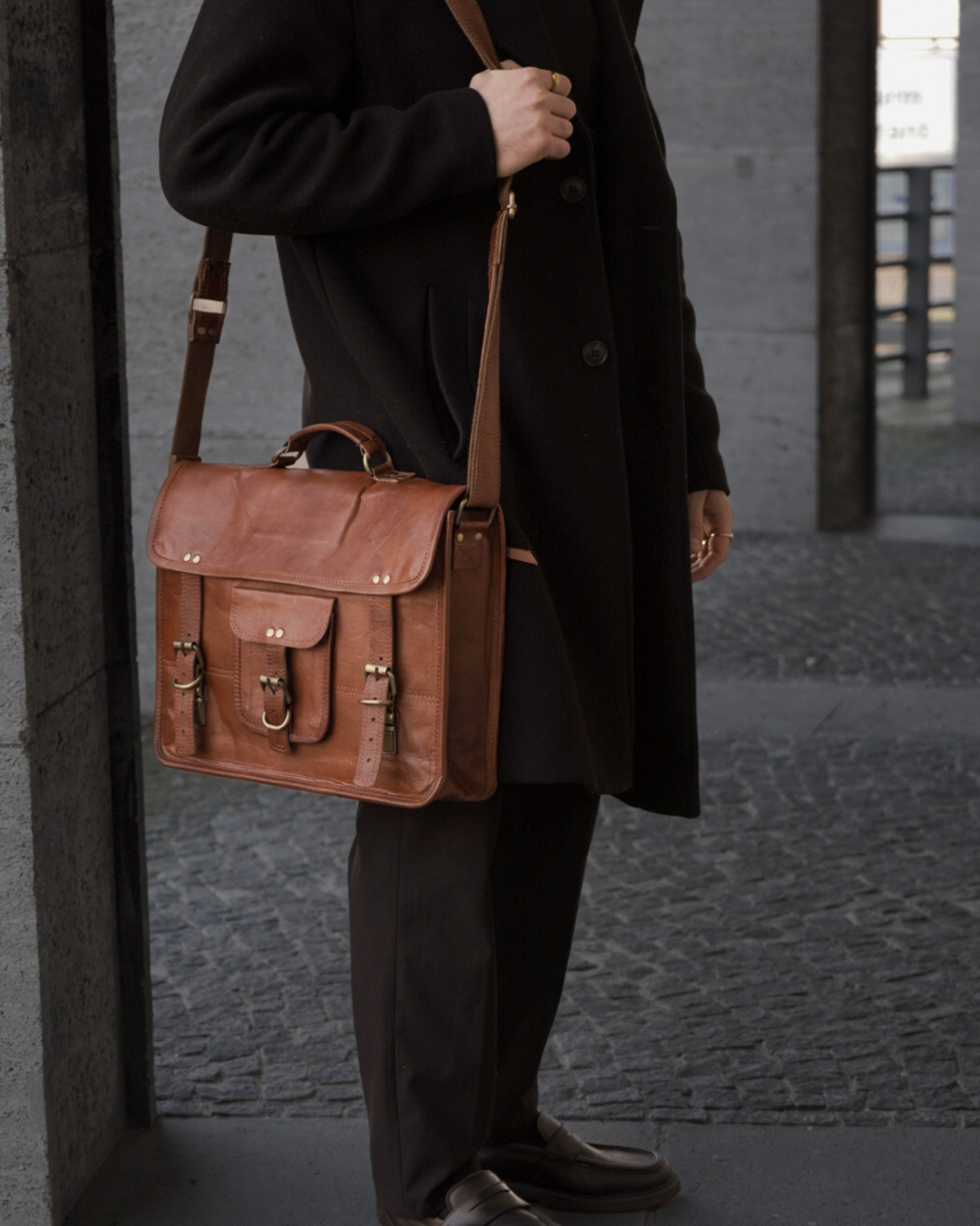 berliner-bags-berlin-sac-messenger-m-marron-vintage-cuir image 2