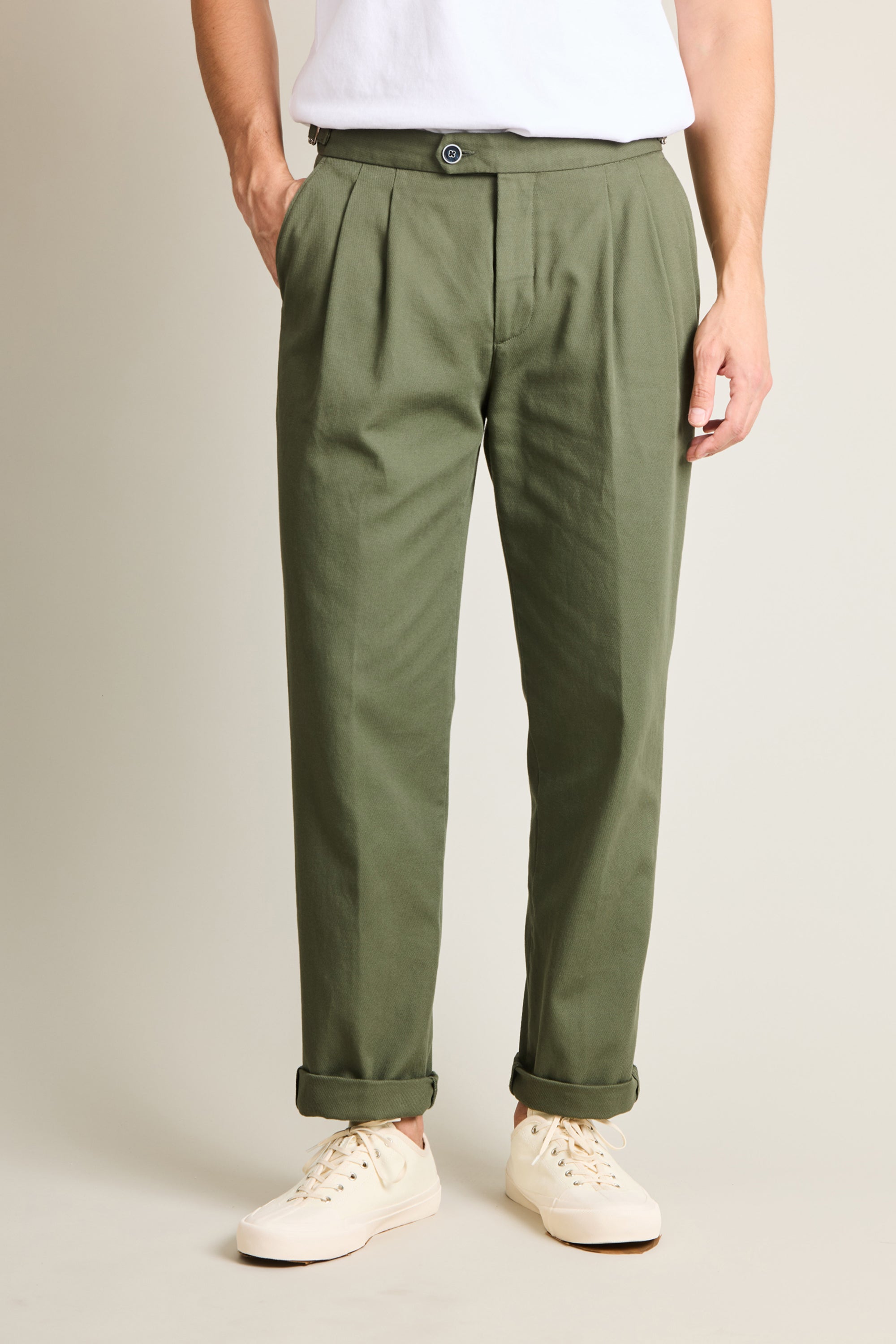 le-pantalon-chino-droit-double-pinces-kaki-coton image 1