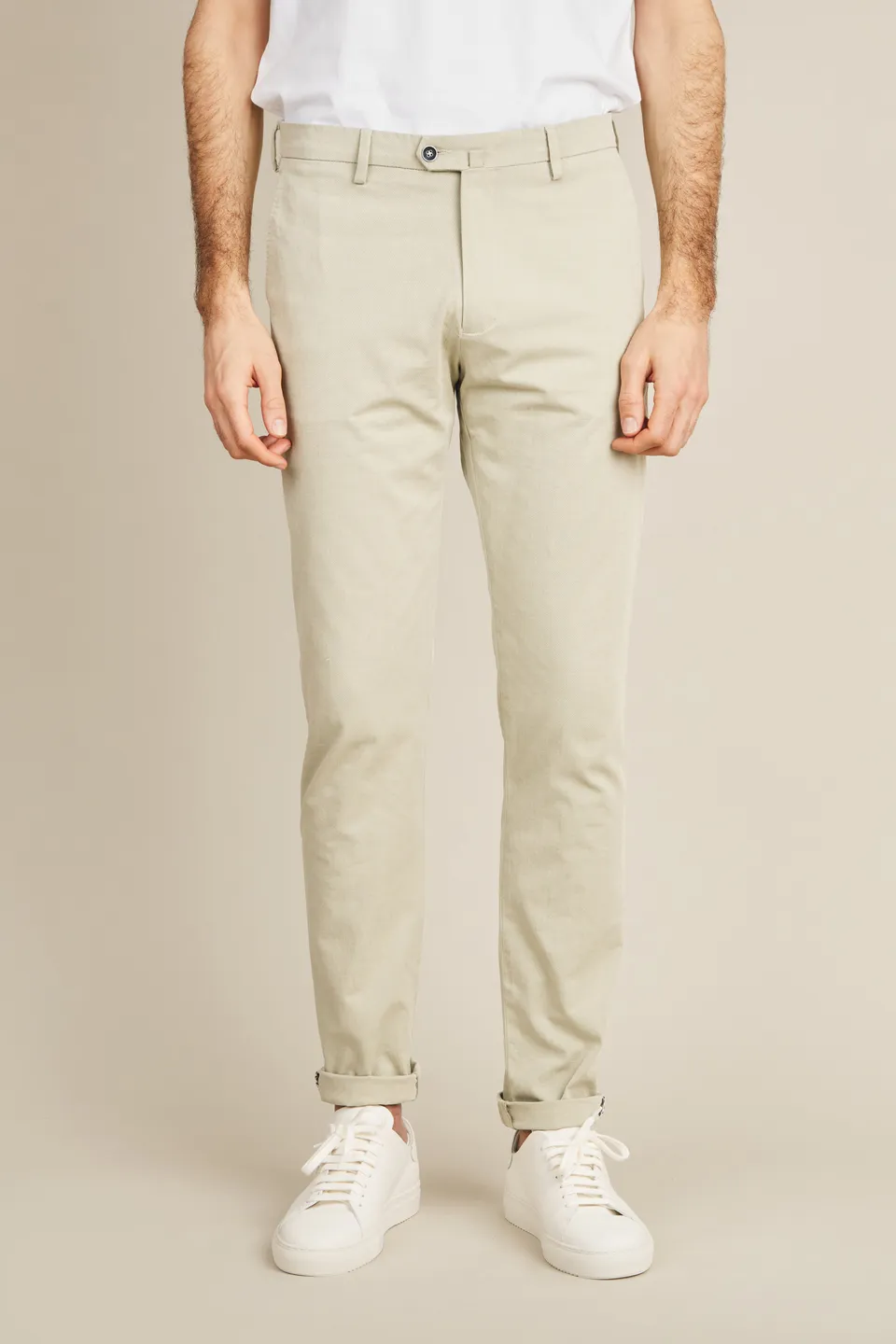 le-pantalon-chino-a-rien-pantalon-vert-olive-l-ger-170g image 1