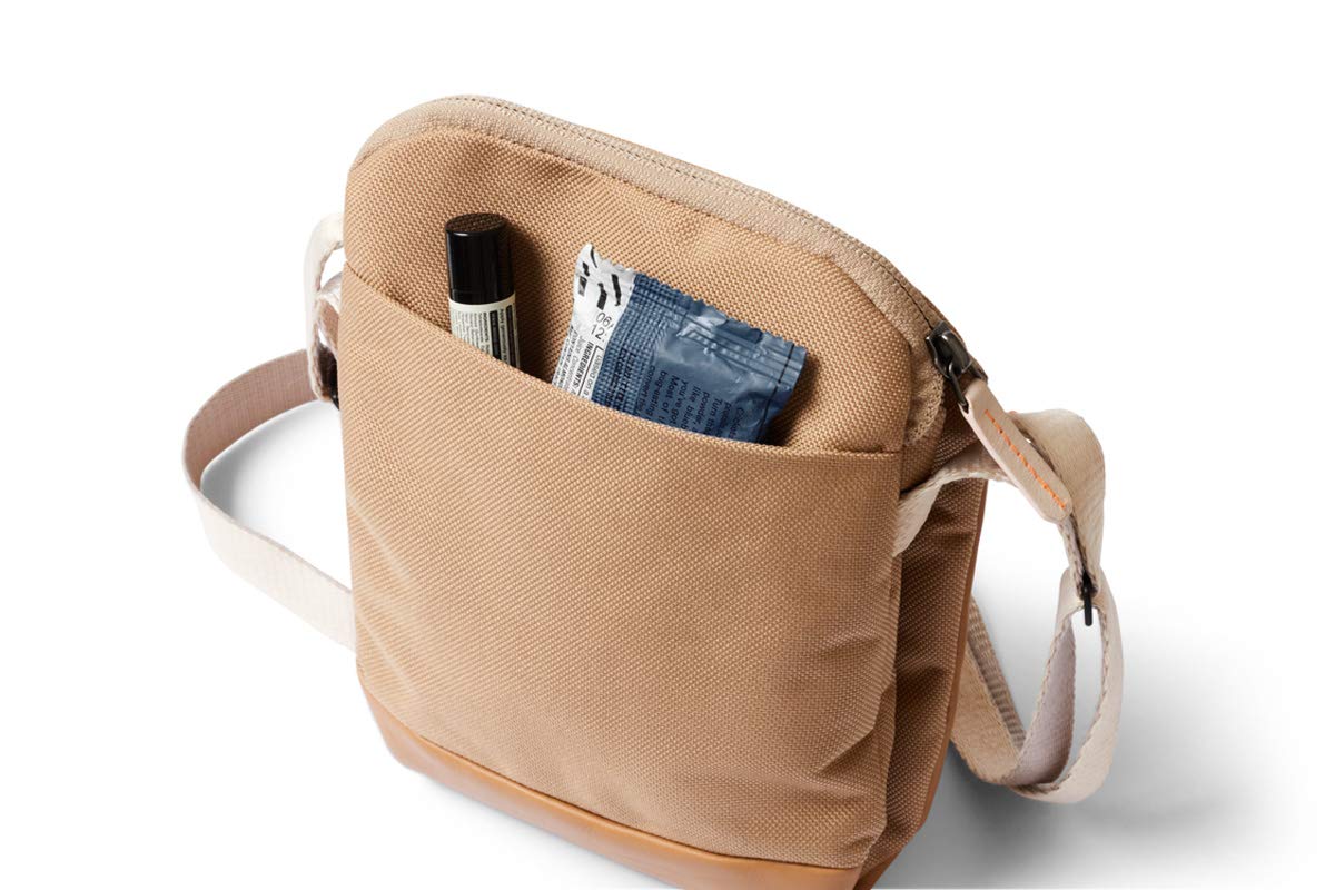 bellroy-city-pouch-premium-besace-cuir-desert image 6