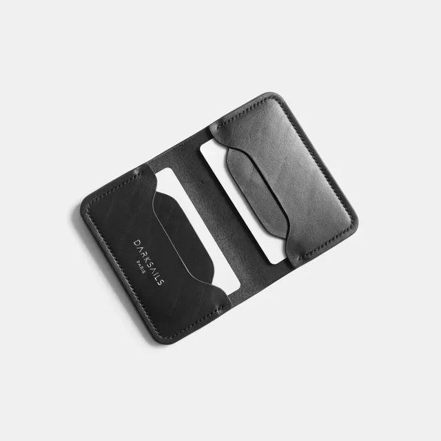 darksails-black-bifold-leather-card-holder-4-cartes-noir image 1