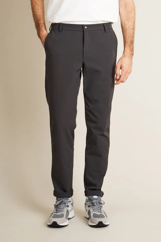 le-pantalon-chino-technique-pantalon-gris-anthracite image 1