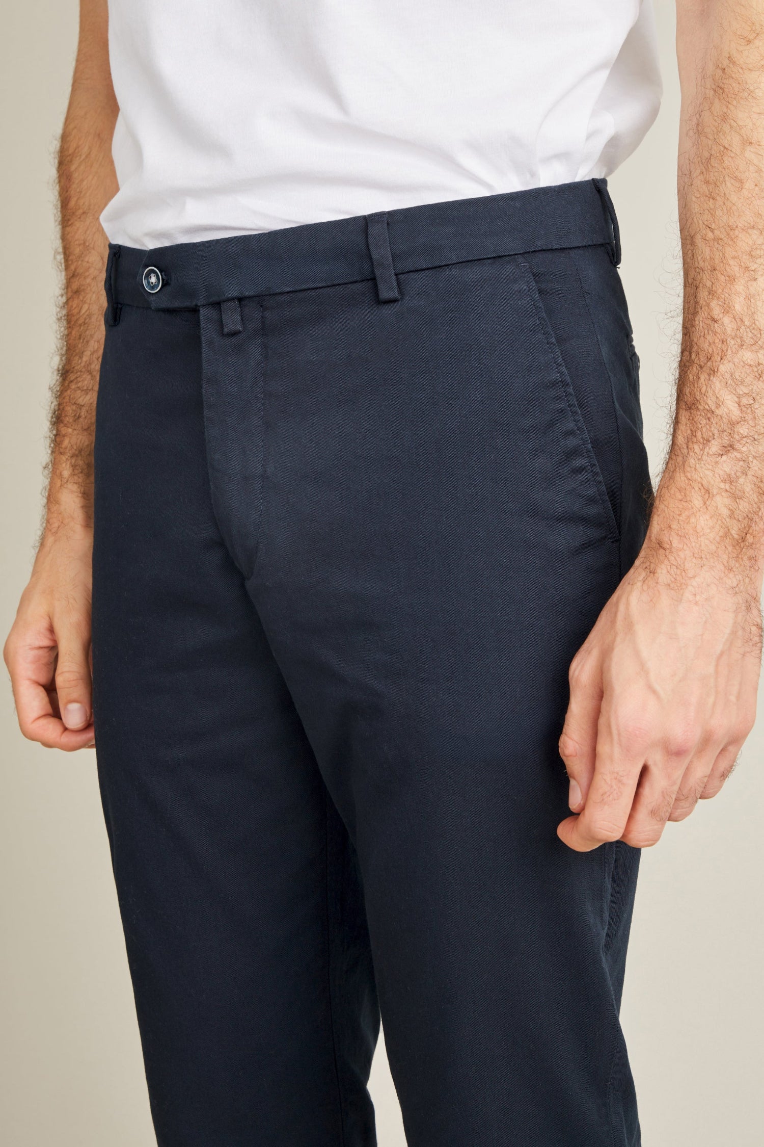 le-pantalon-chinos-homme-chino-bleu-marine-semi-slim image 5