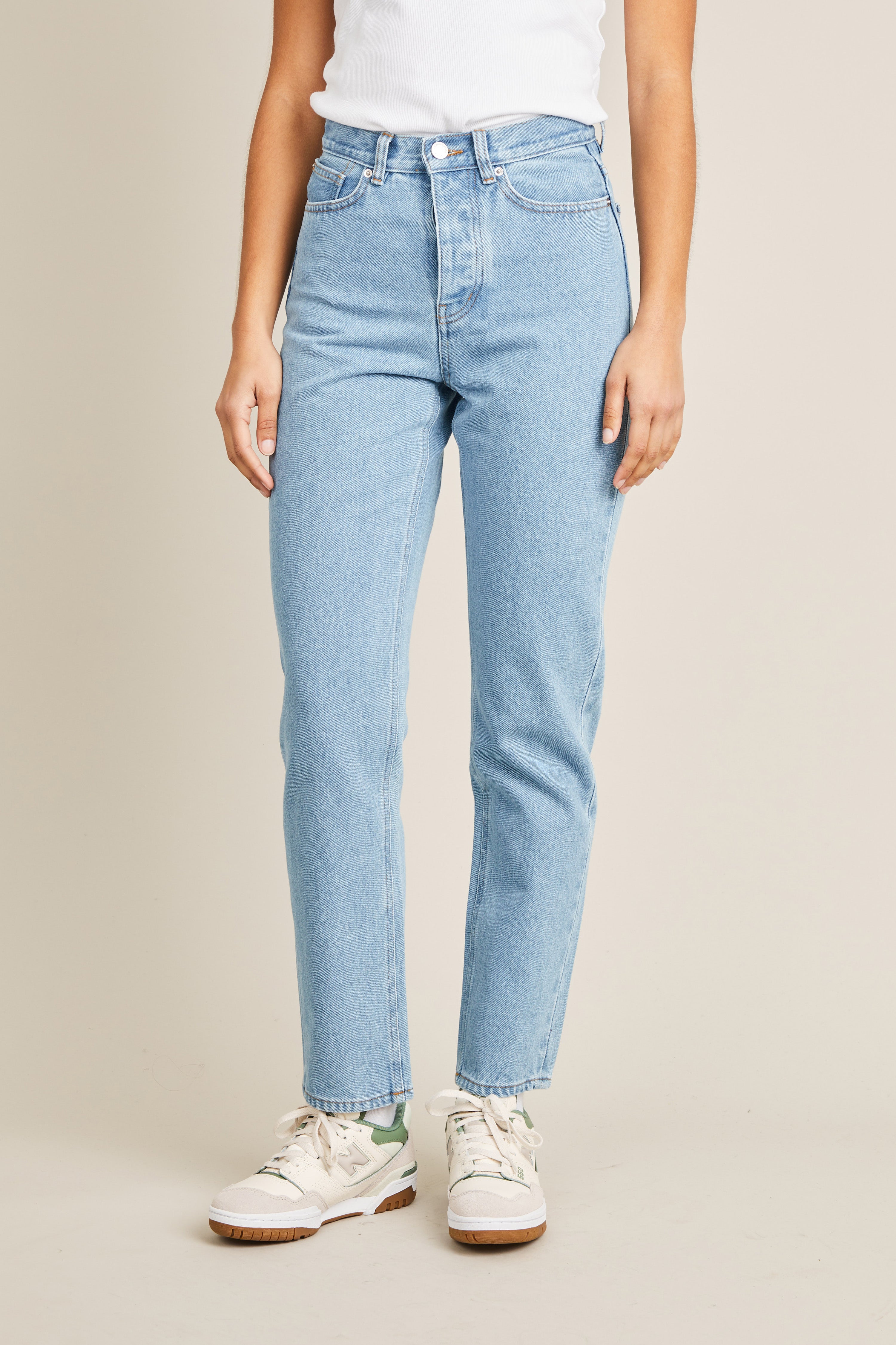 le-pantalon-jean-droit-bleached-v1-jean-homme-d-lav image 1