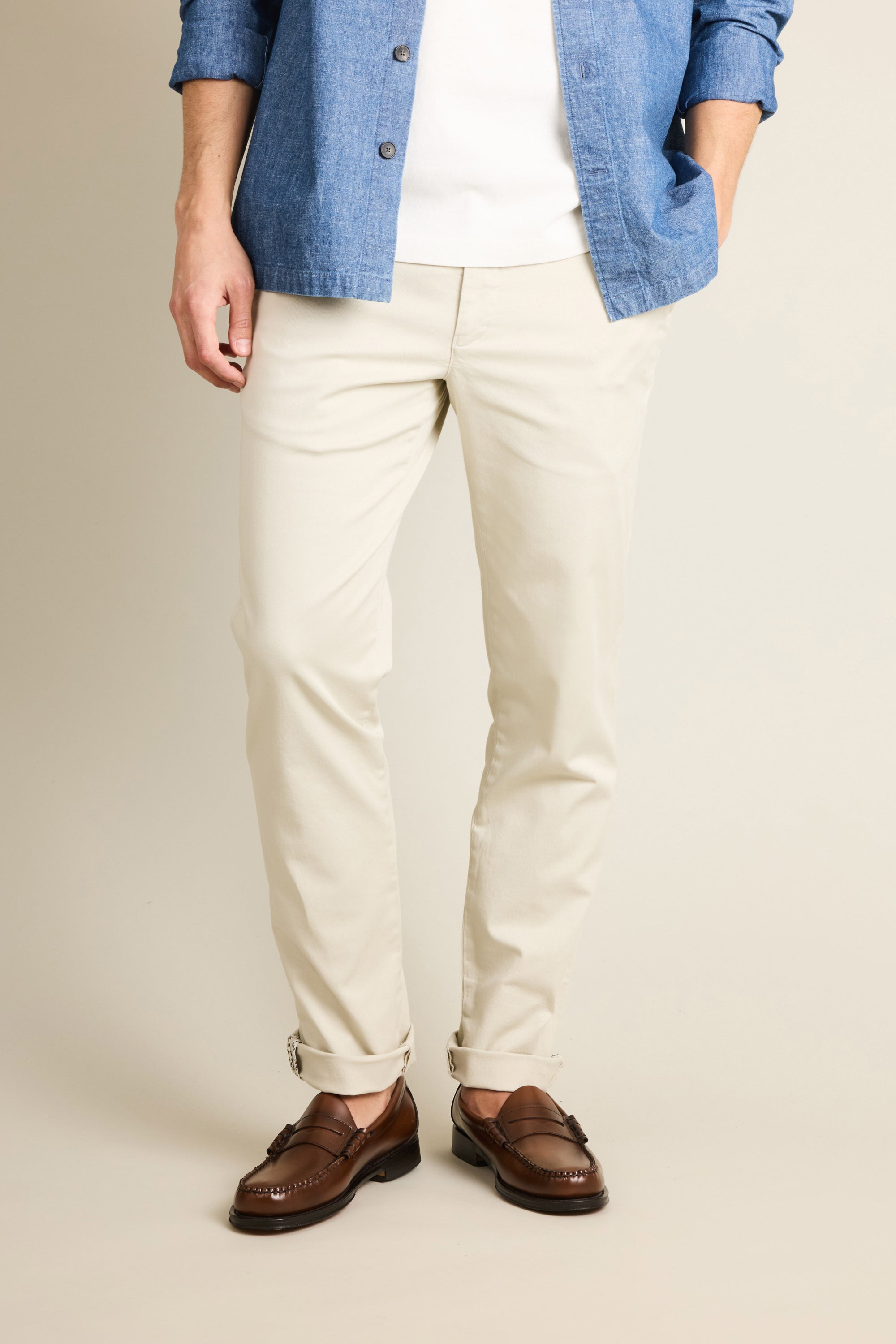 le-pantalon-chino-easy-pantalon-craie-semi-slim-stretch image 1