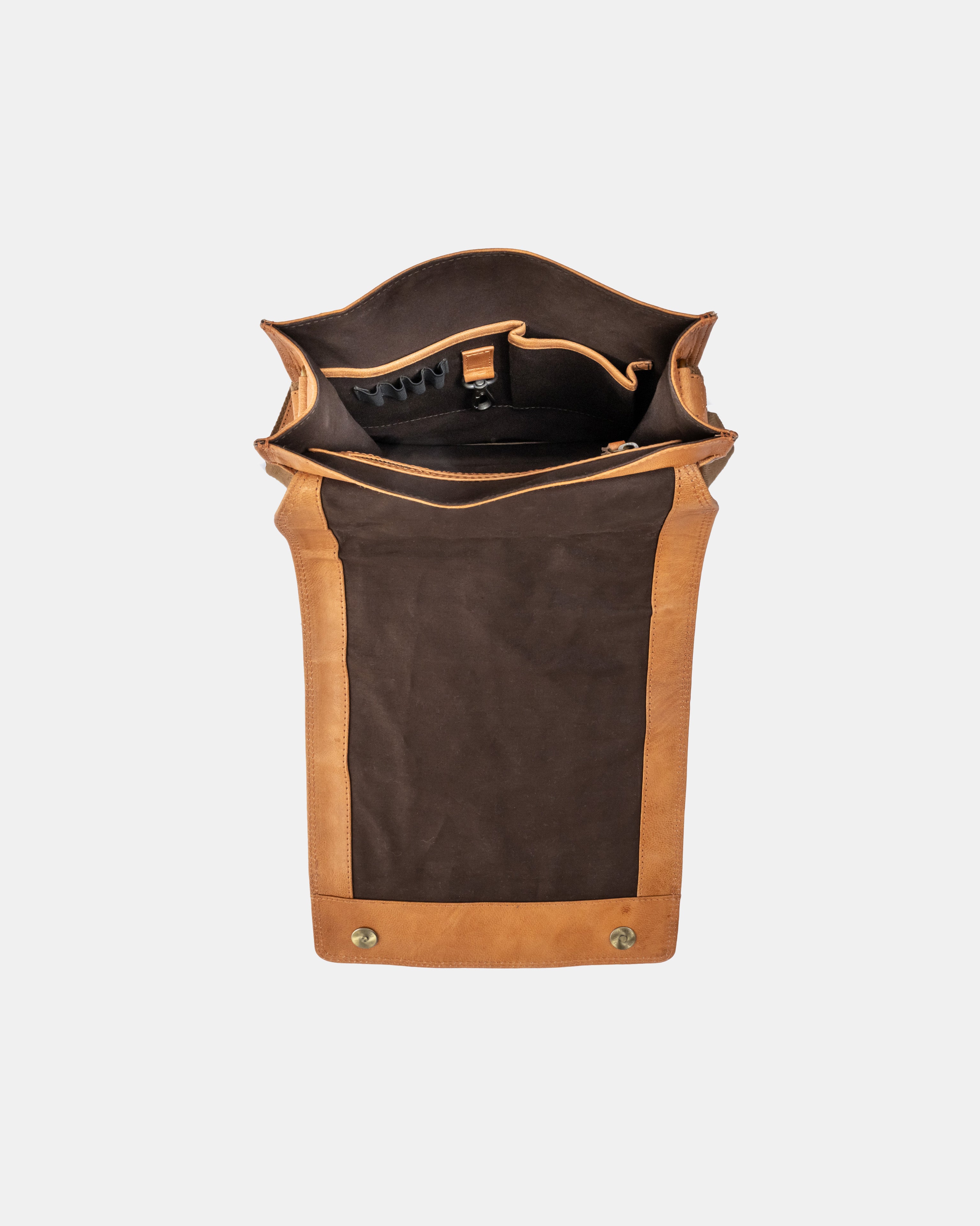 berliner-bags-konrad-sac-messenger-marron-vintage-cuir image 5