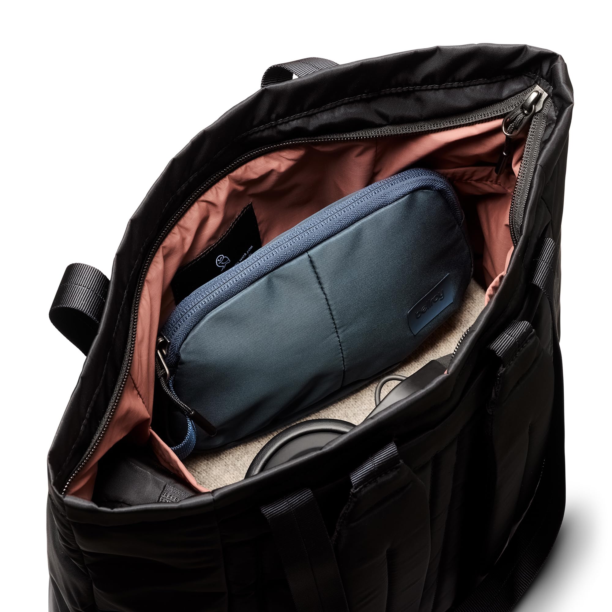 bellroy-tech-pouches-laneway-daily-pouch-bluesteel image 5