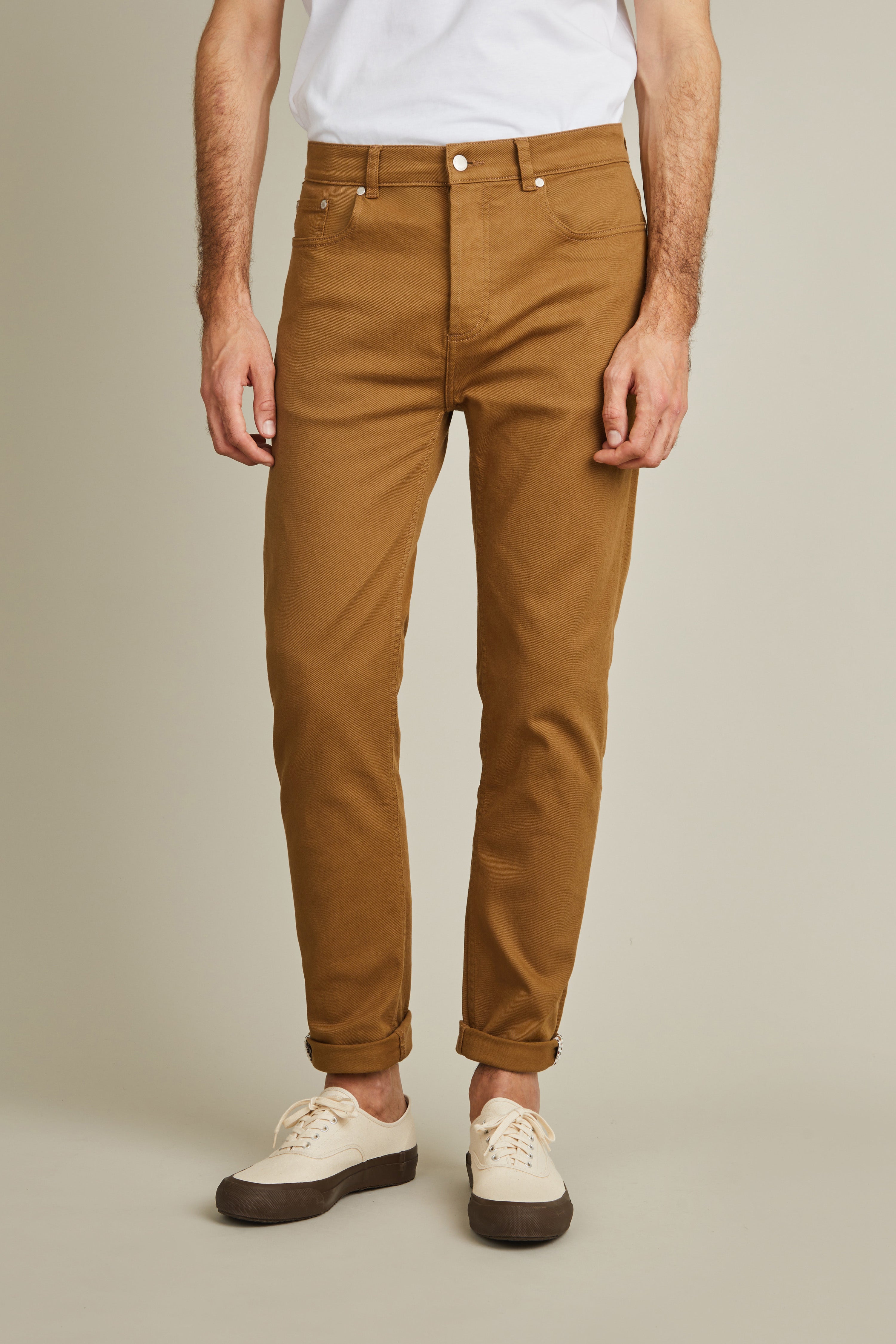 le-pantalon-jean-beige-fonc-semi-slim-coton-bio image 1