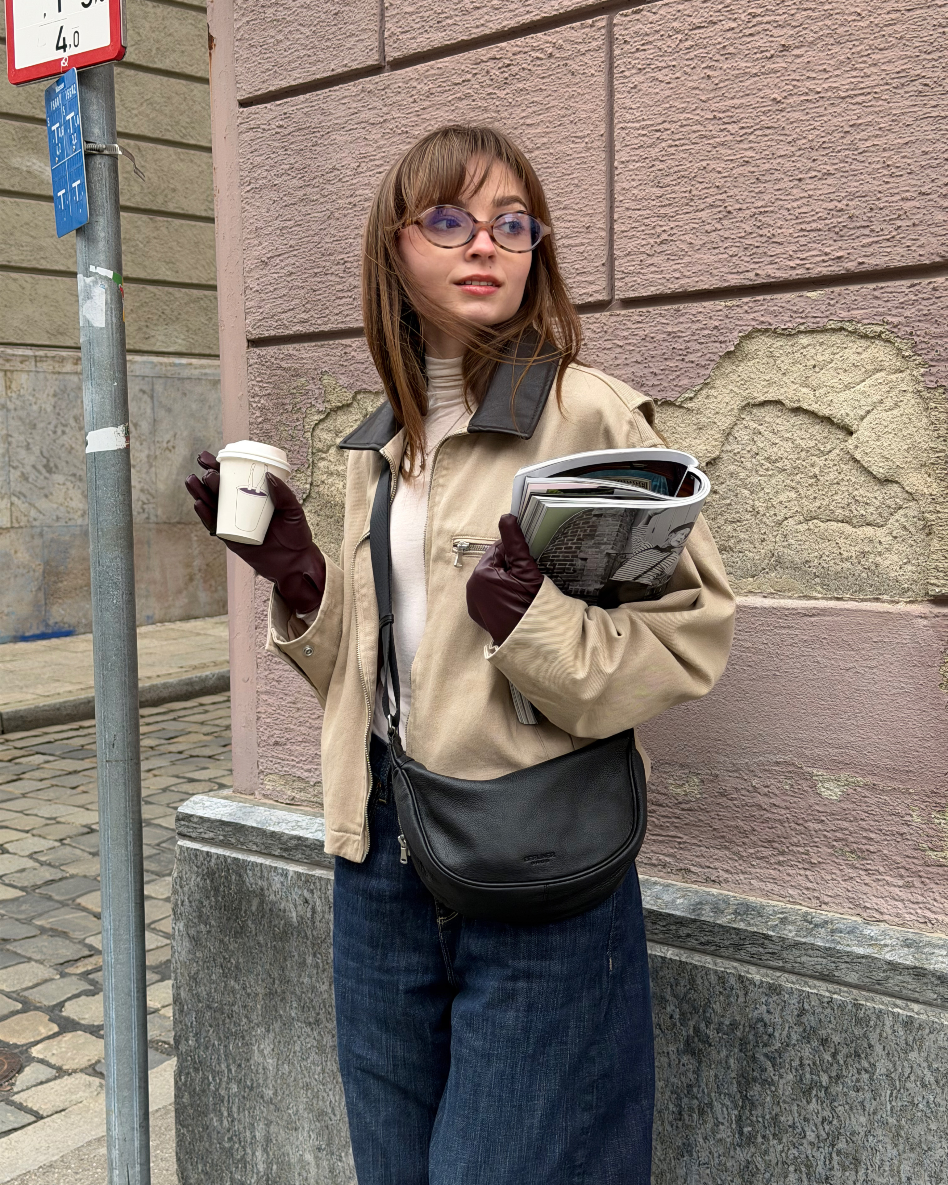 berliner-bags-luna-sac-crois-cuir-noir-demi-lune image 7