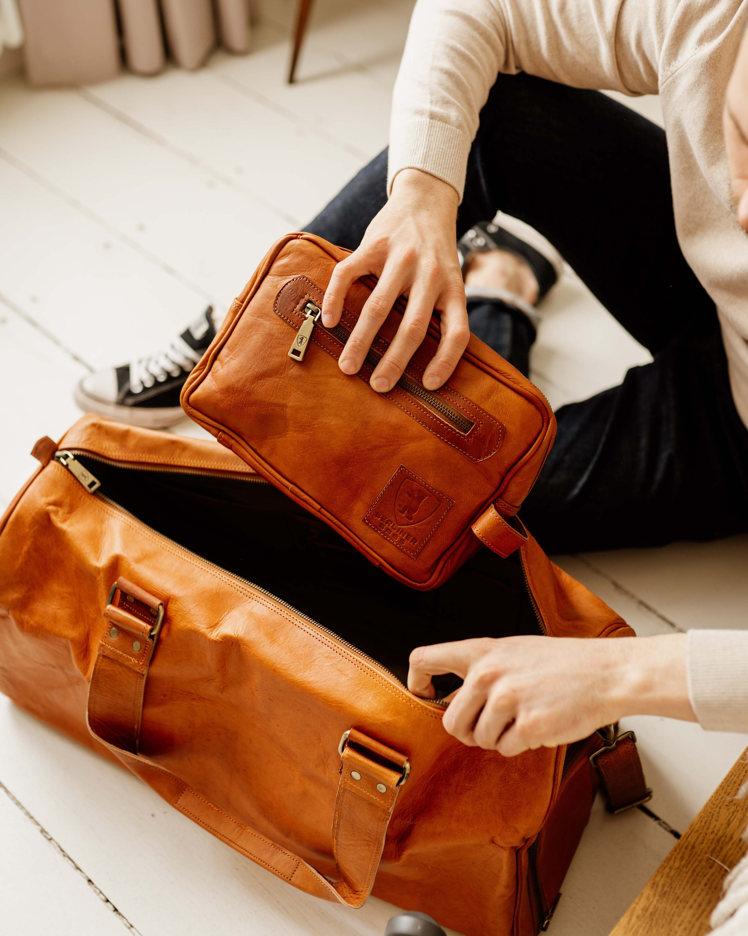 berliner-bags-paul-trousse-de-toilette-marron-vintage-simple image 7