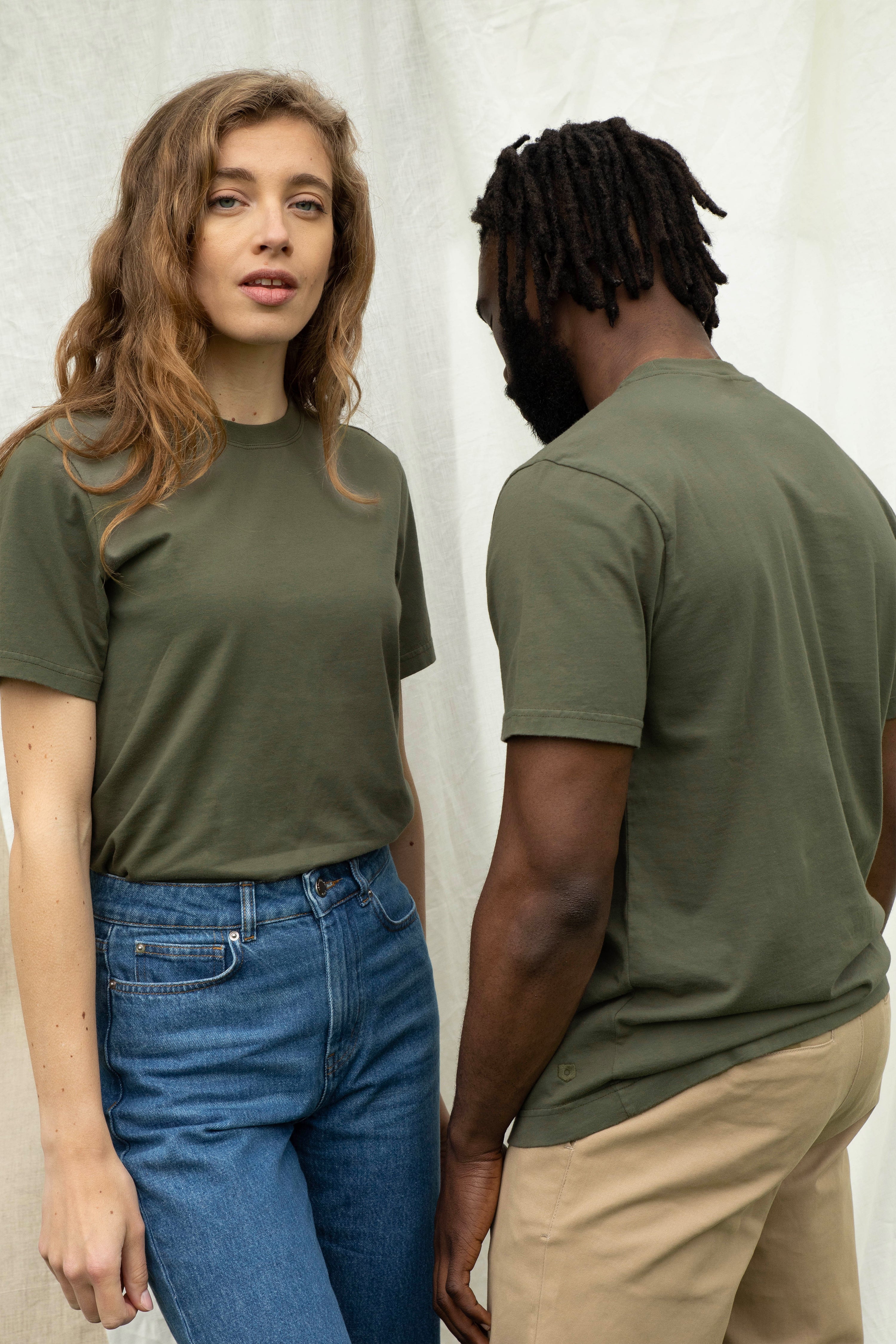 le-pantalon-t-shirts-homme-kaki-tee-shirt-coton-bio image 4
