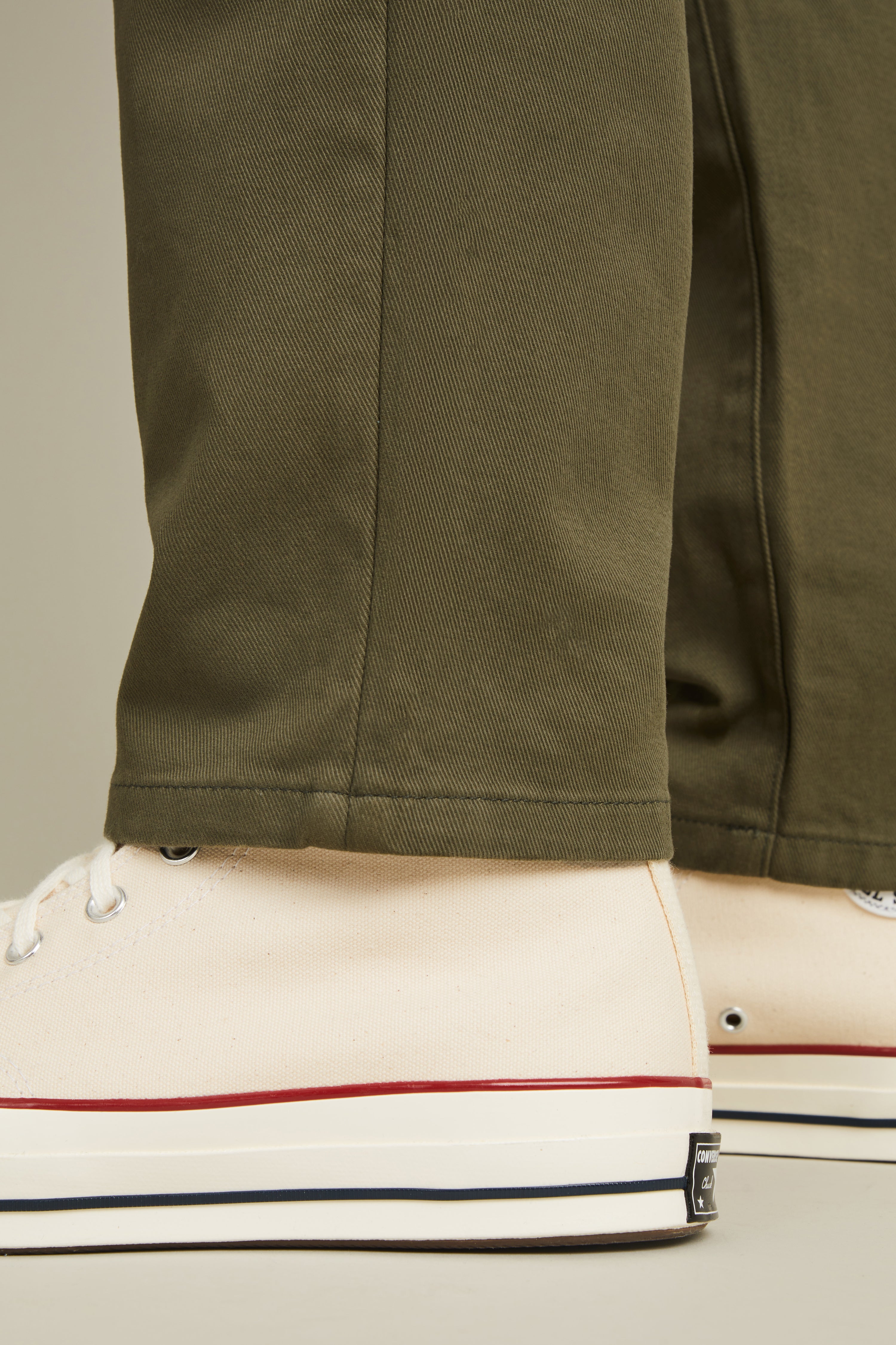 le-pantalon-chino-droit-kaki-chino-homme-coton-330-gr image 6