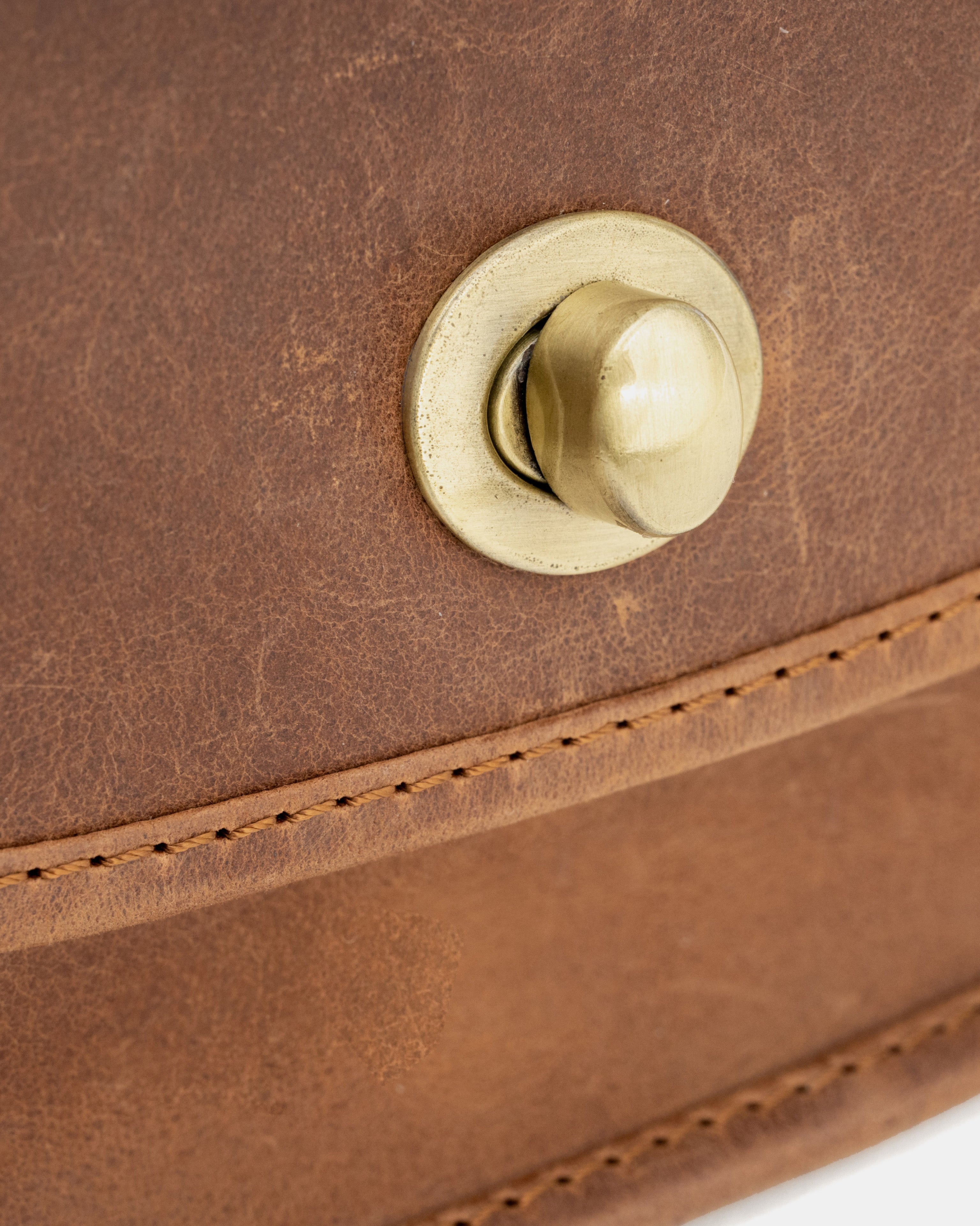 berliner-bags-pavia-2-0-sac-bandouli-re-cuir-camel image 8