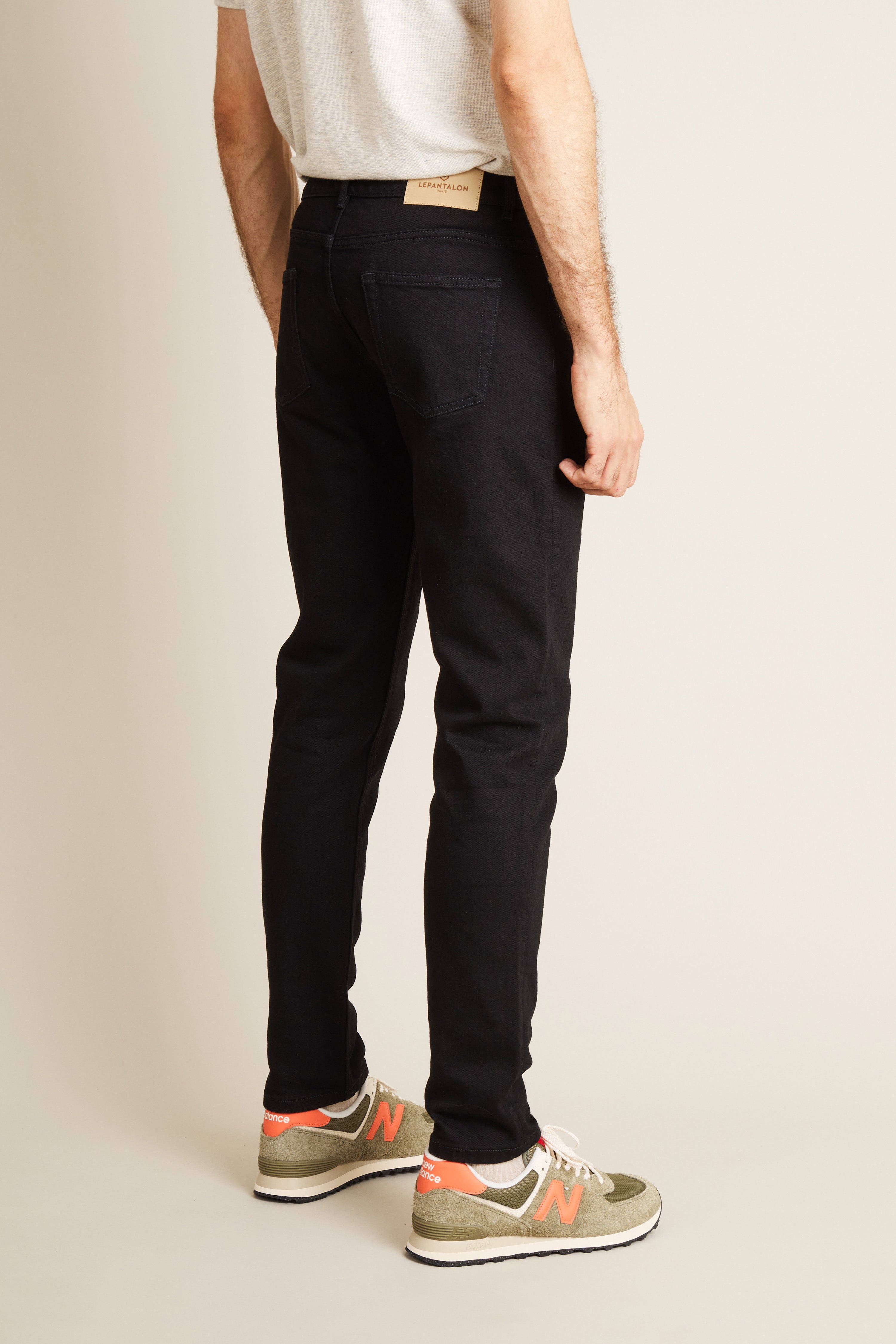 le-pantalon-jeans-homme-jean-classique-noir-semi-slim-coton-bio image 3