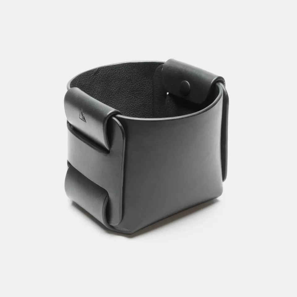 darksails-panier-cuir-noir-vide-poche-bureau-fait-main image 1
