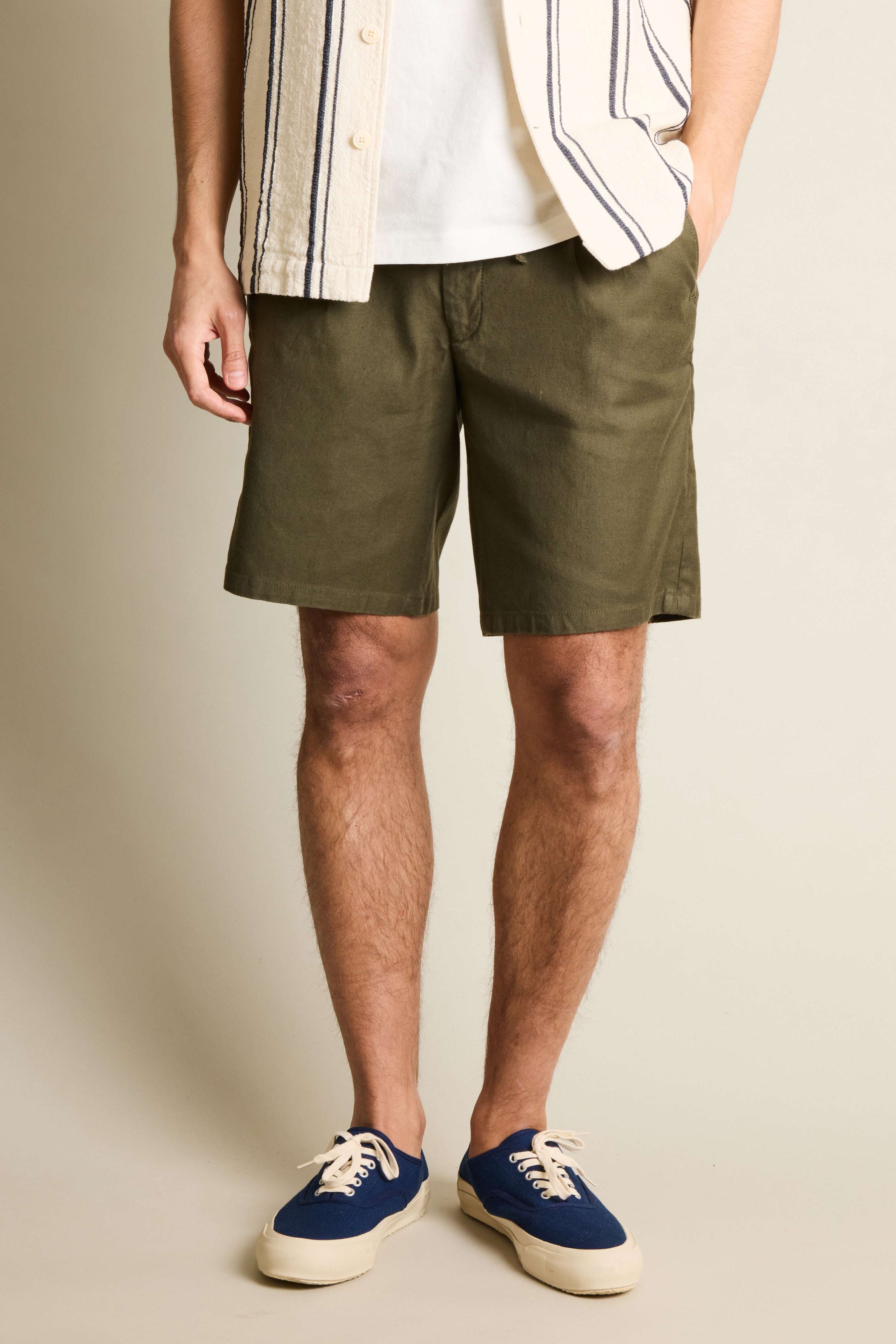 le-pantalon-bermudas-homme-bermuda-coton-lin-kaki-fonc-respirant image 5